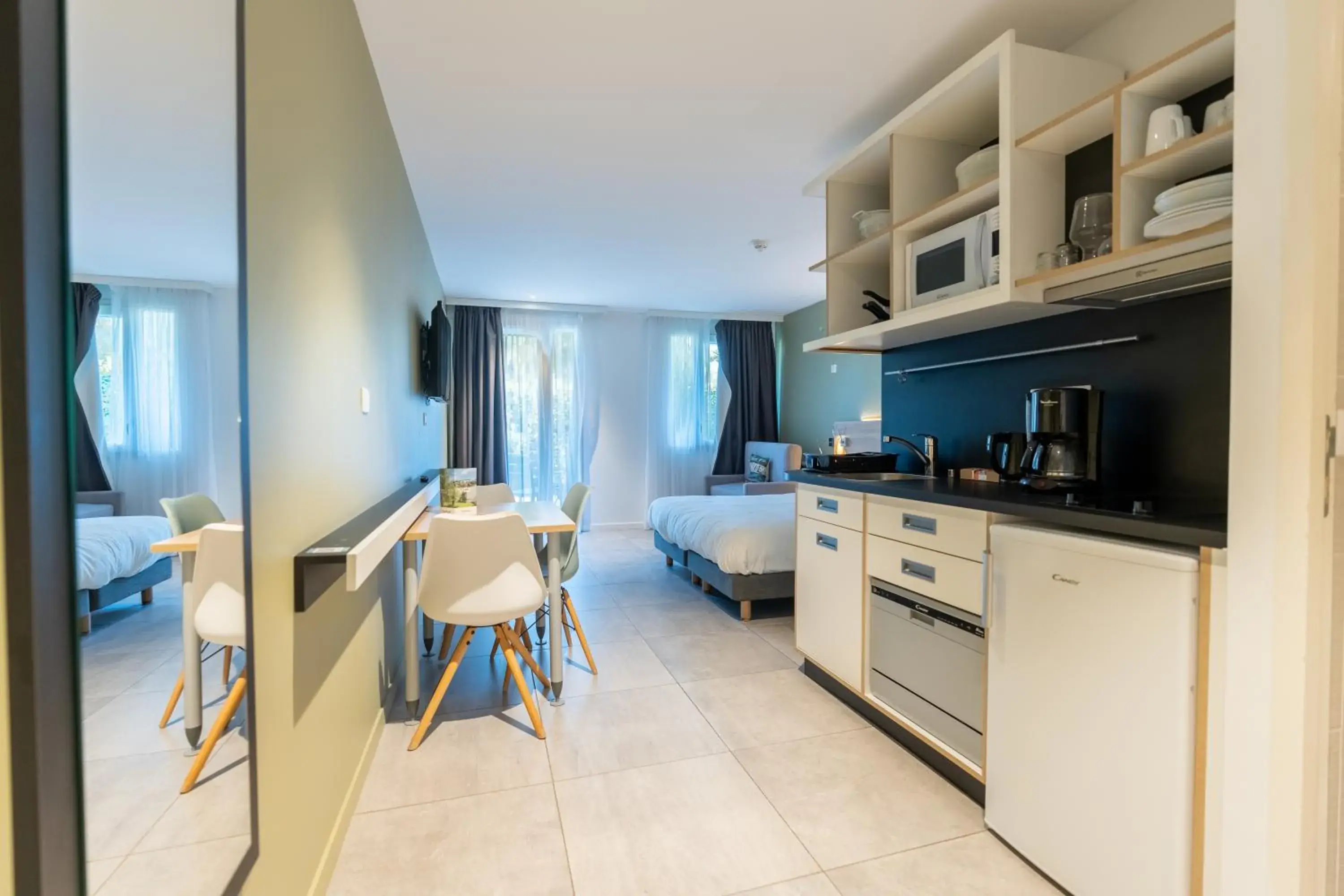 1 Bedroom Apartment - 1 Double Bed 1 Sofa Bed in Kyriad Résidence Cabriès - Plan de Campagne 1 Bedroom Apartment - 1 Double Bed 1 Sofa Bed in Kyriad Résidence Cabriès - Plan de Campagne