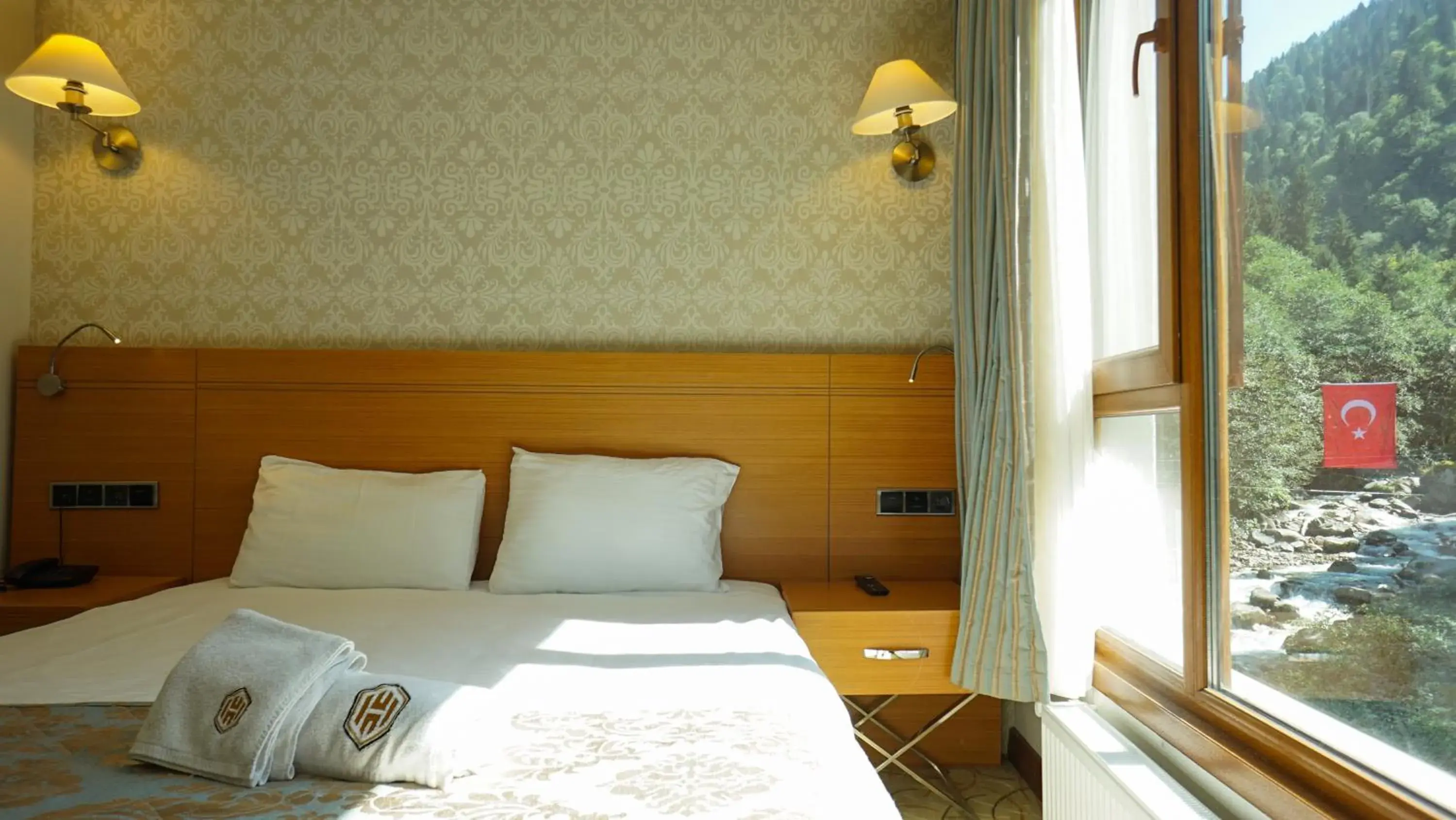 Deluxe Double or Twin Room with River View in Ayder Hasimoglu Hotel Deluxe Double or Twin Room with River View in Ayder Hasimoglu Hotel