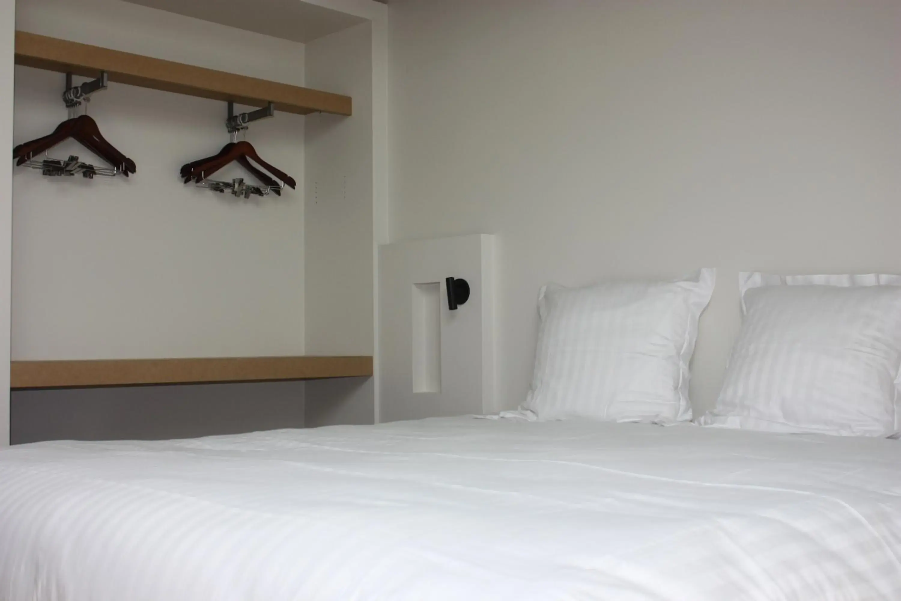 Superior Queen Room in La Ferme Blanche, The Originals Relais (Relais du Silence) Superior Queen Room in La Ferme Blanche, The Originals Relais (Relais du Silence)