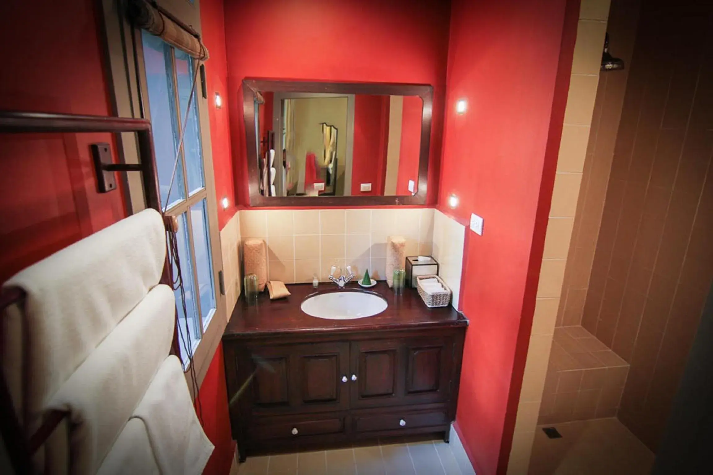 Deluxe Twin Room in Satri House Hotel Deluxe Twin Room in Satri House Hotel