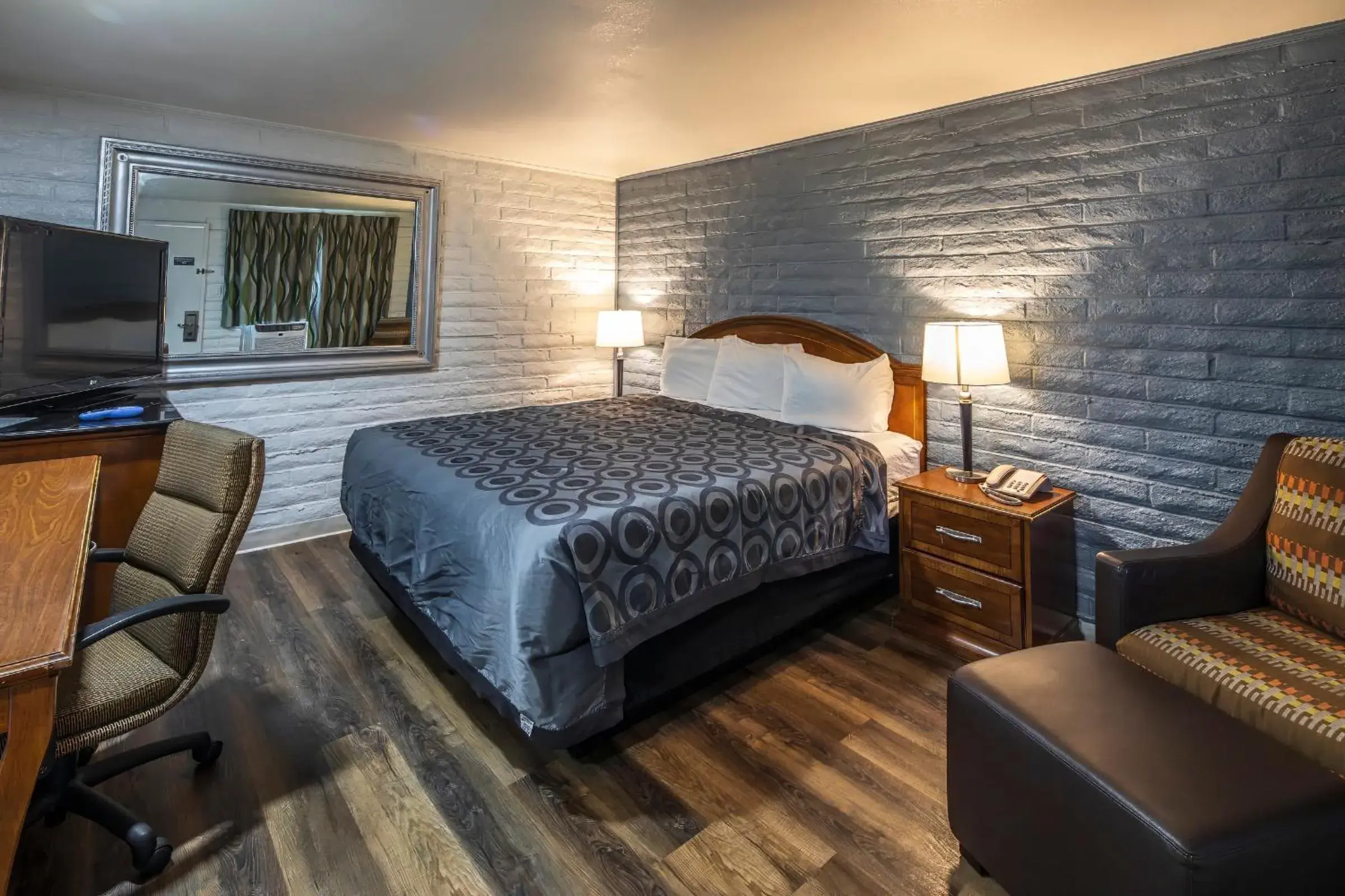 King Room - Non Smoking in Hitching Post Studios Inn King Room - Non Smoking in Hitching Post Studios Inn