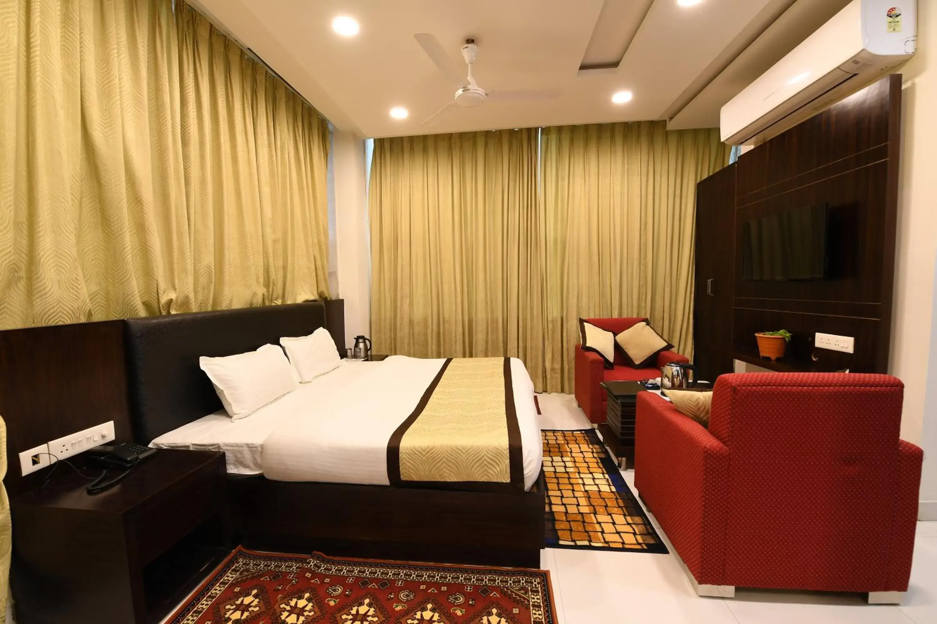 Family Suite in Madhav Muskan Residency Family Suite in Madhav Muskan Residency