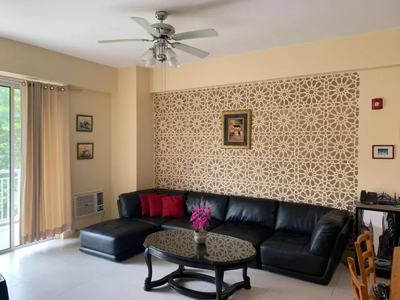 Living room in Pico de Loro 2BR Vacation Flat Living room in Pico de Loro 2BR Vacation Flat