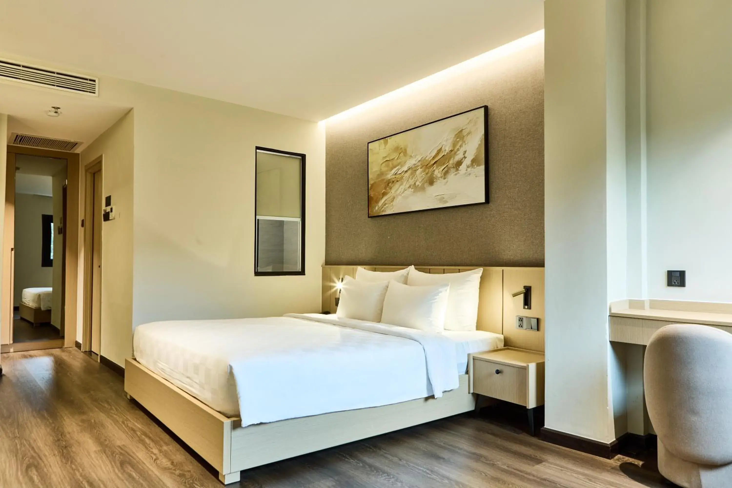 Kin Grand Park View, Free Afternoon Tea in Central Park Saigon Hotel Kin Grand Park View, Free Afternoon Tea in Central Park Saigon Hotel