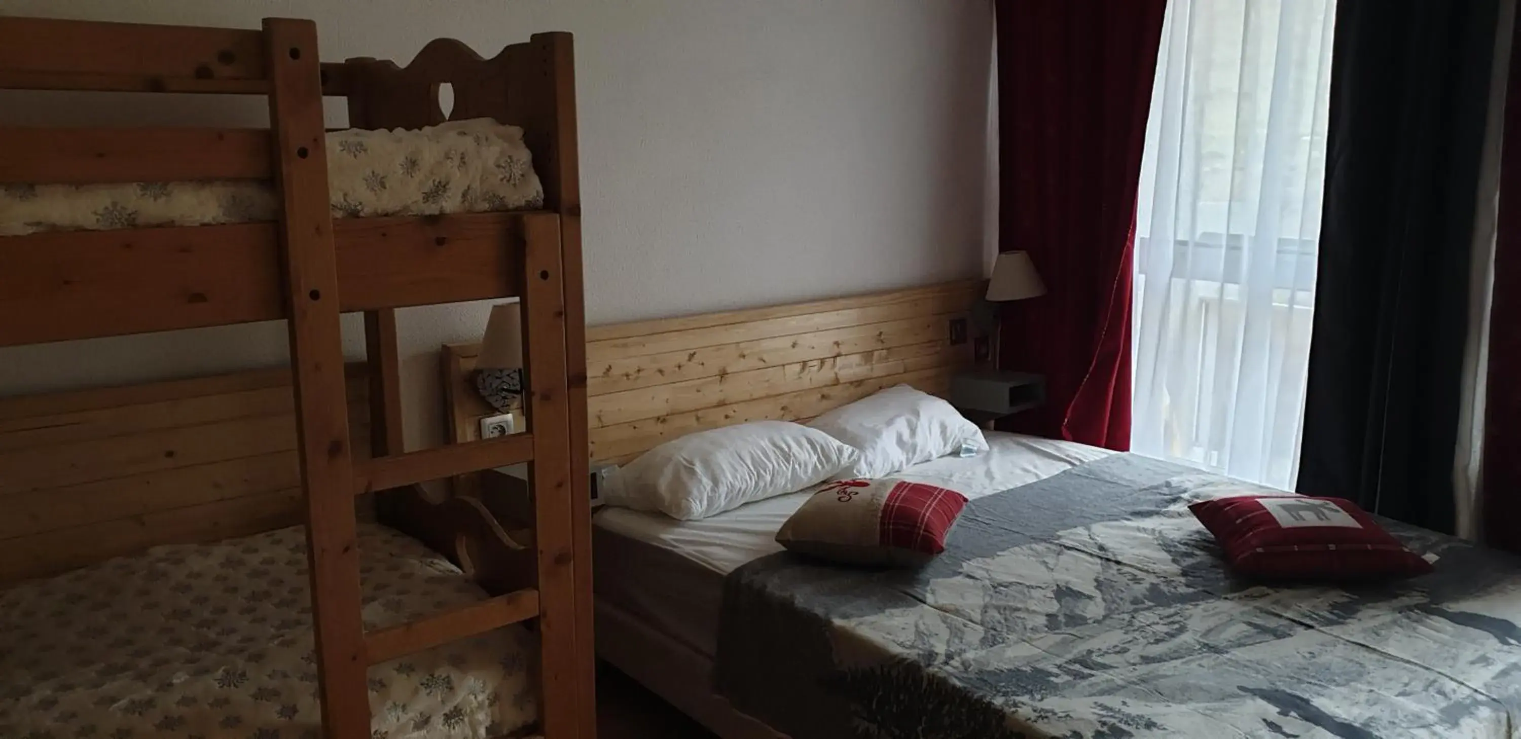 Triple Room with Balcony in Résidence le Galaxie Triple Room with Balcony in Résidence le Galaxie