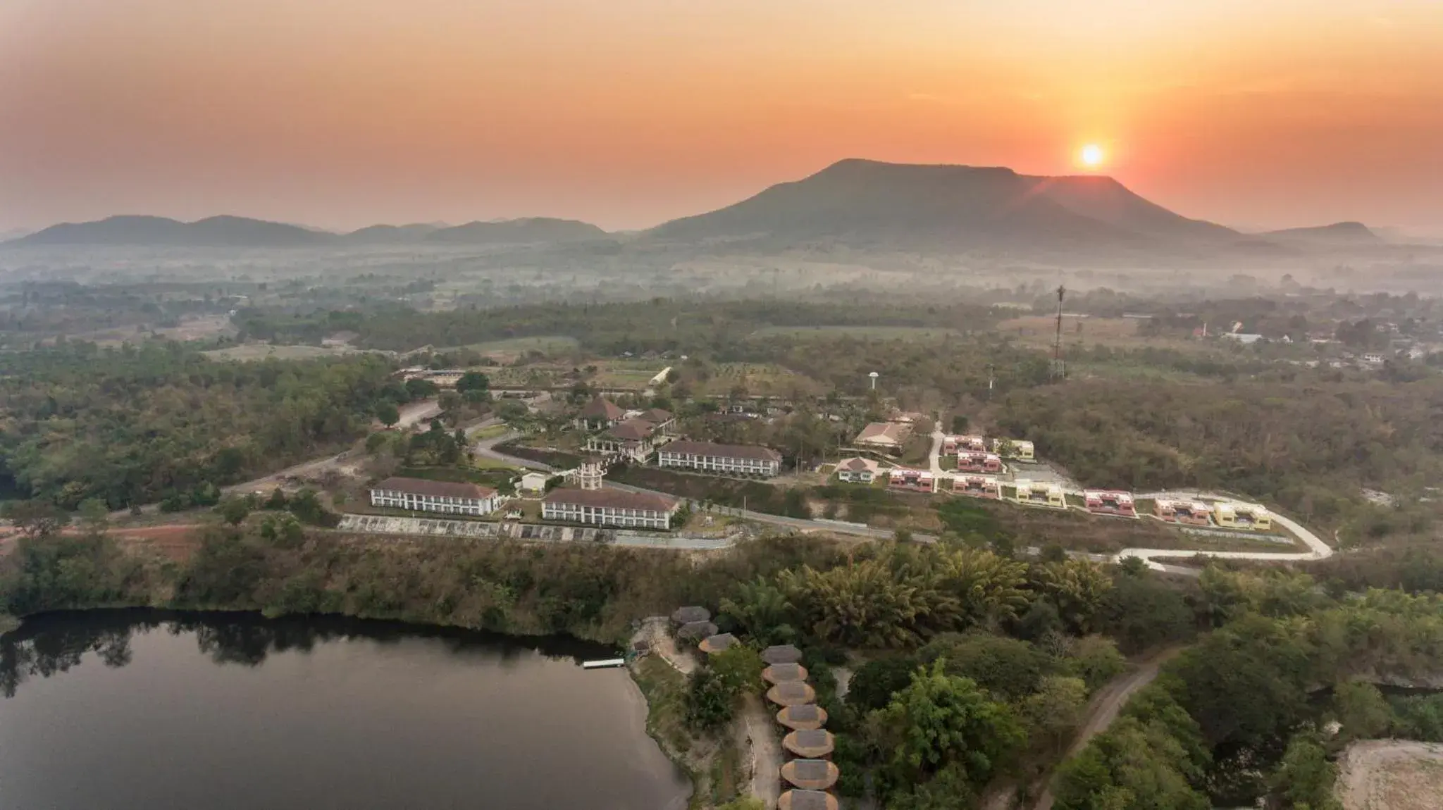 Leaves Valley Resort Leaves Valley Resort