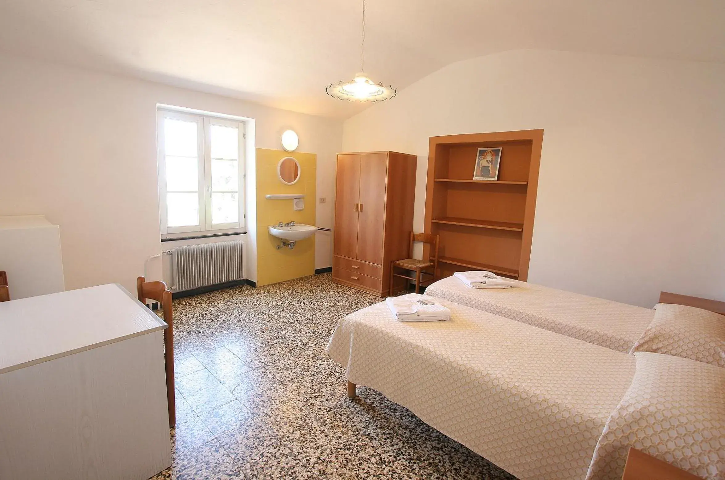 Quadruple Room with Bathroom in Santuario NS Soviore Cinque Terre Quadruple Room with Bathroom in Santuario NS Soviore Cinque Terre