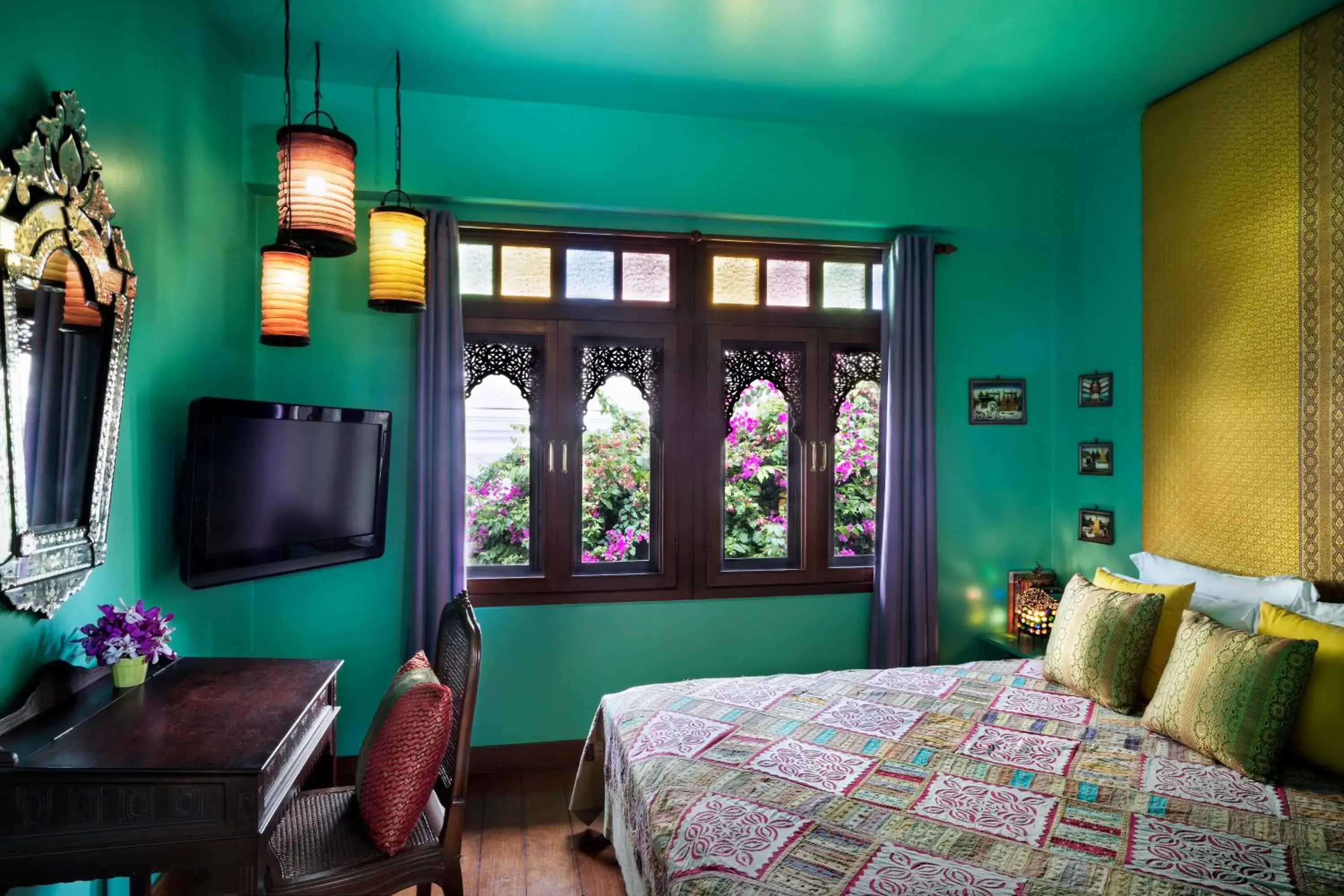 Moroccan Room in Chakrabongse Villas Moroccan Room in Chakrabongse Villas