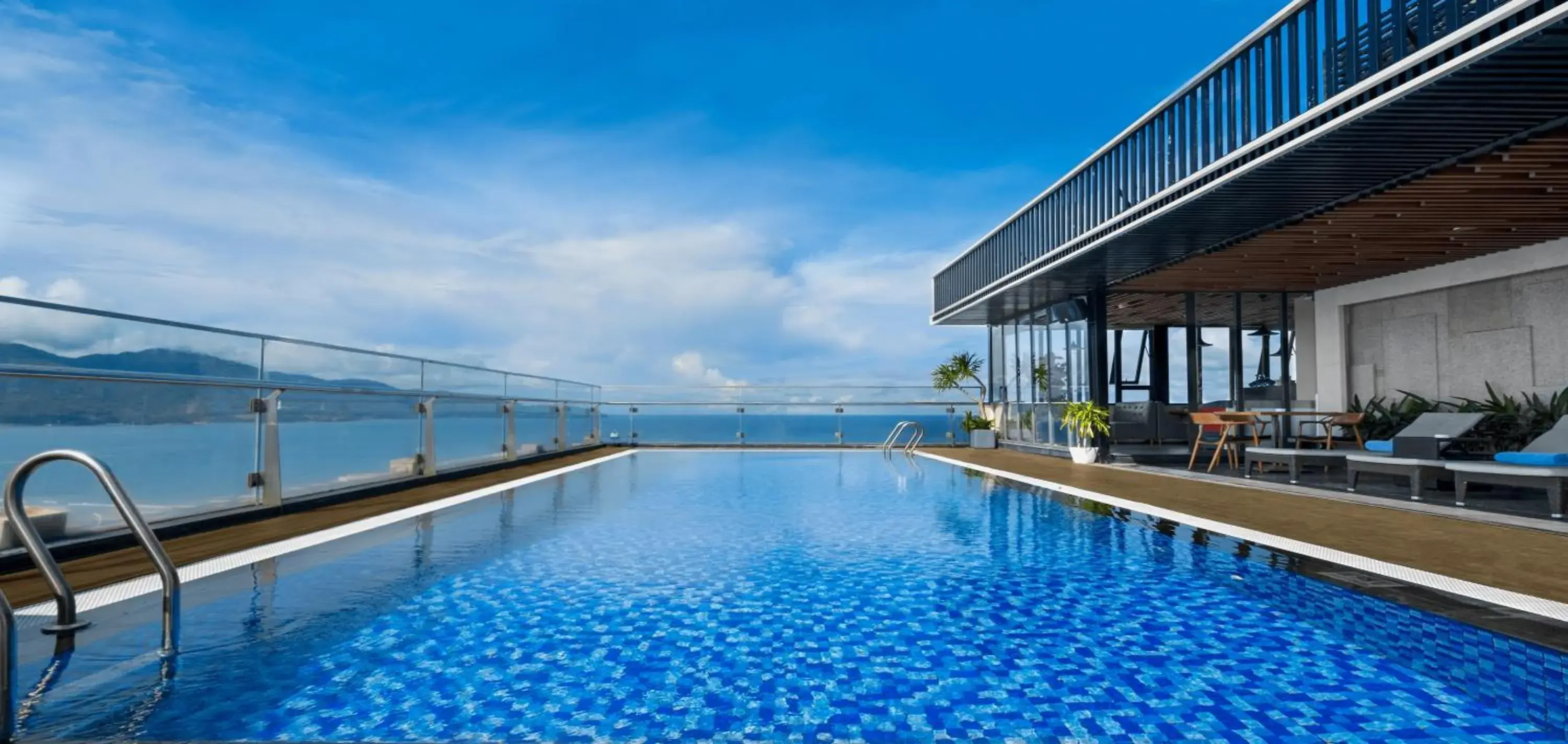 Deluxe Twin Room in Pavilion Hotel Da Nang Deluxe Twin Room in Pavilion Hotel Da Nang