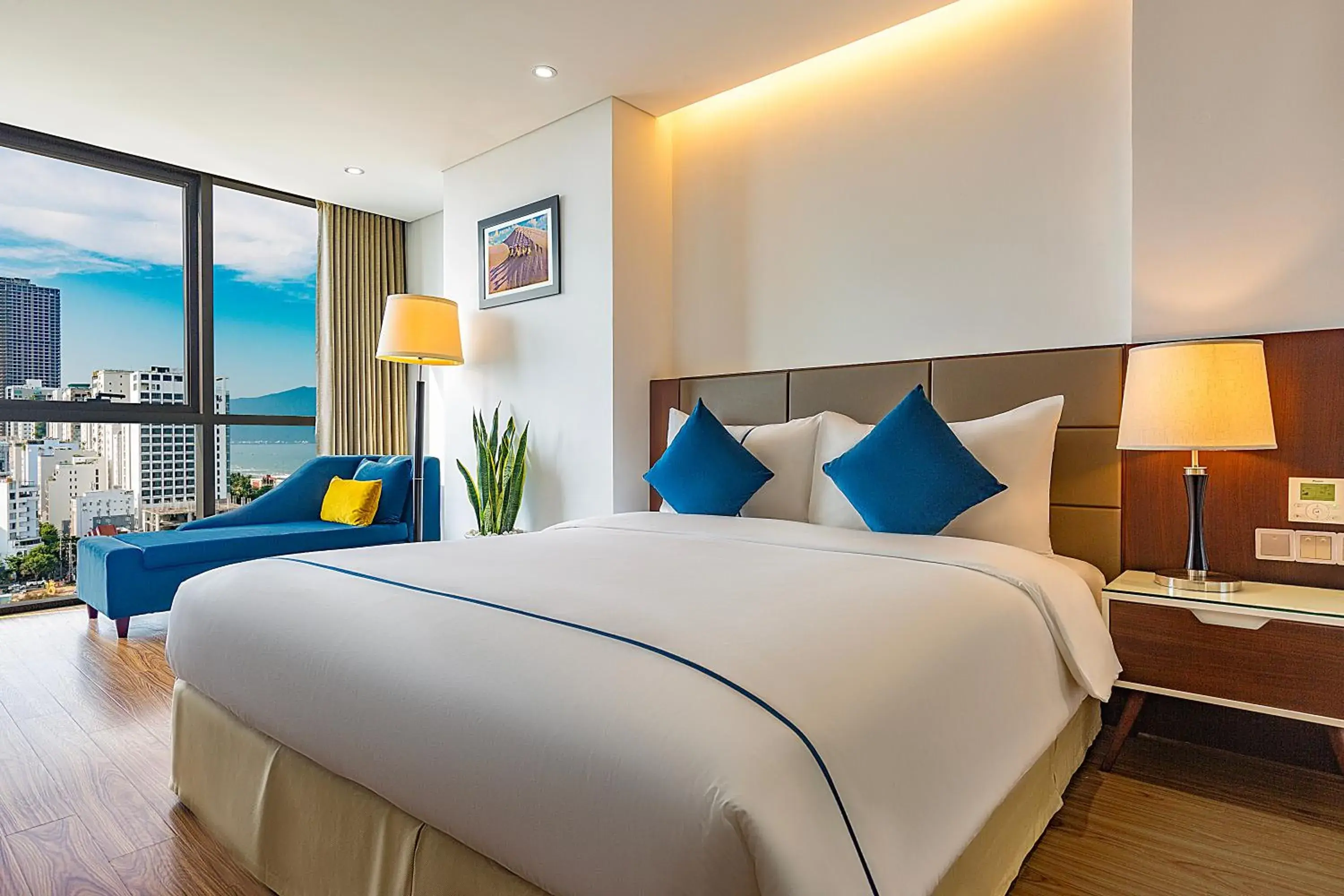 Deluxe King Suite - single occupancy in Pavilion Hotel Da Nang Deluxe King Suite - single occupancy in Pavilion Hotel Da Nang