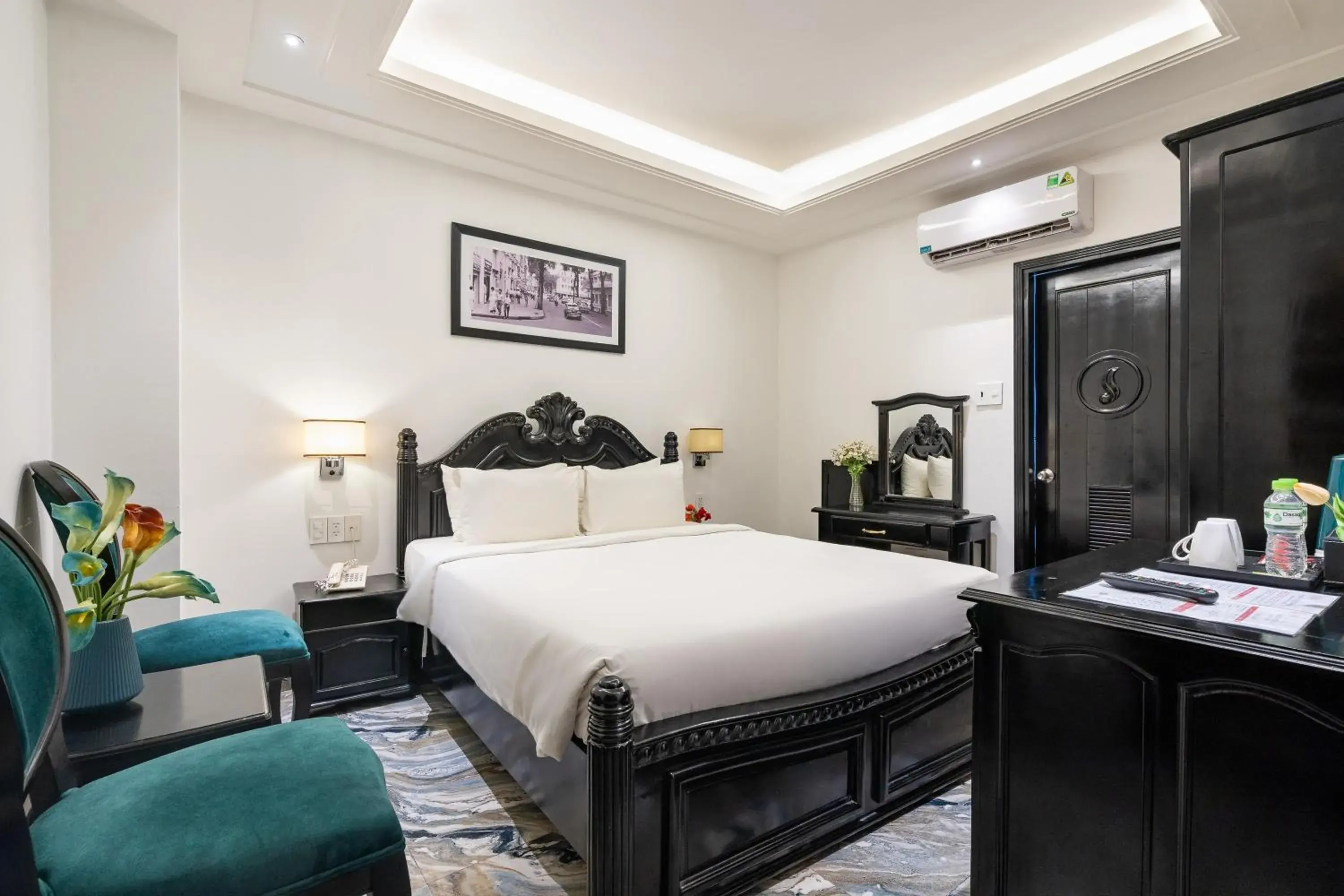 Superior Double Room (No window) in Nicecy Saigon Hotel Superior Double Room (No window) in Nicecy Saigon Hotel