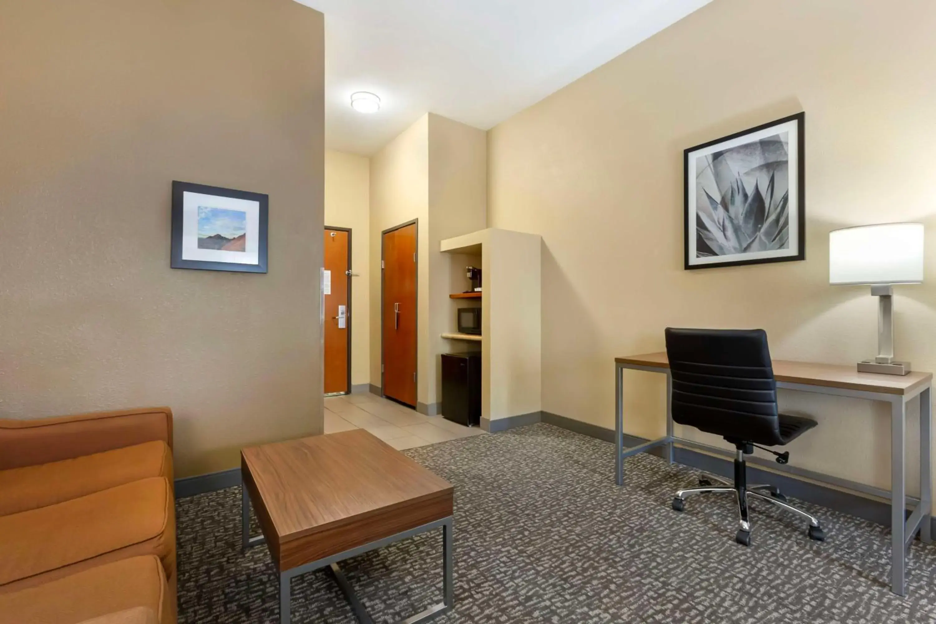 King Room with Sofa Bed in Best Western Plus Surprise-Phoenix NW King Room with Sofa Bed in Best Western Plus Surprise-Phoenix NW