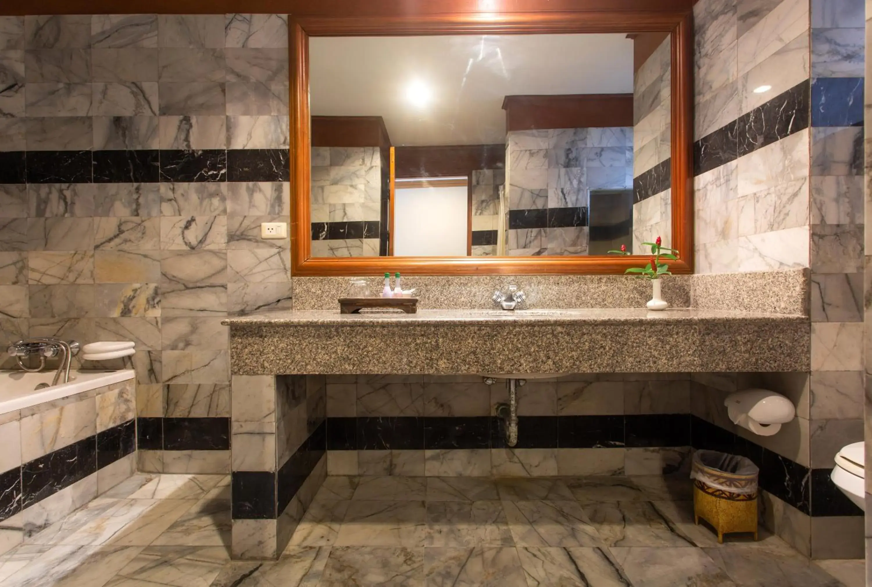 Grand Deluxe Double Room in The Fair House Beach Resort & Hotel Grand Deluxe Double Room in The Fair House Beach Resort & Hotel