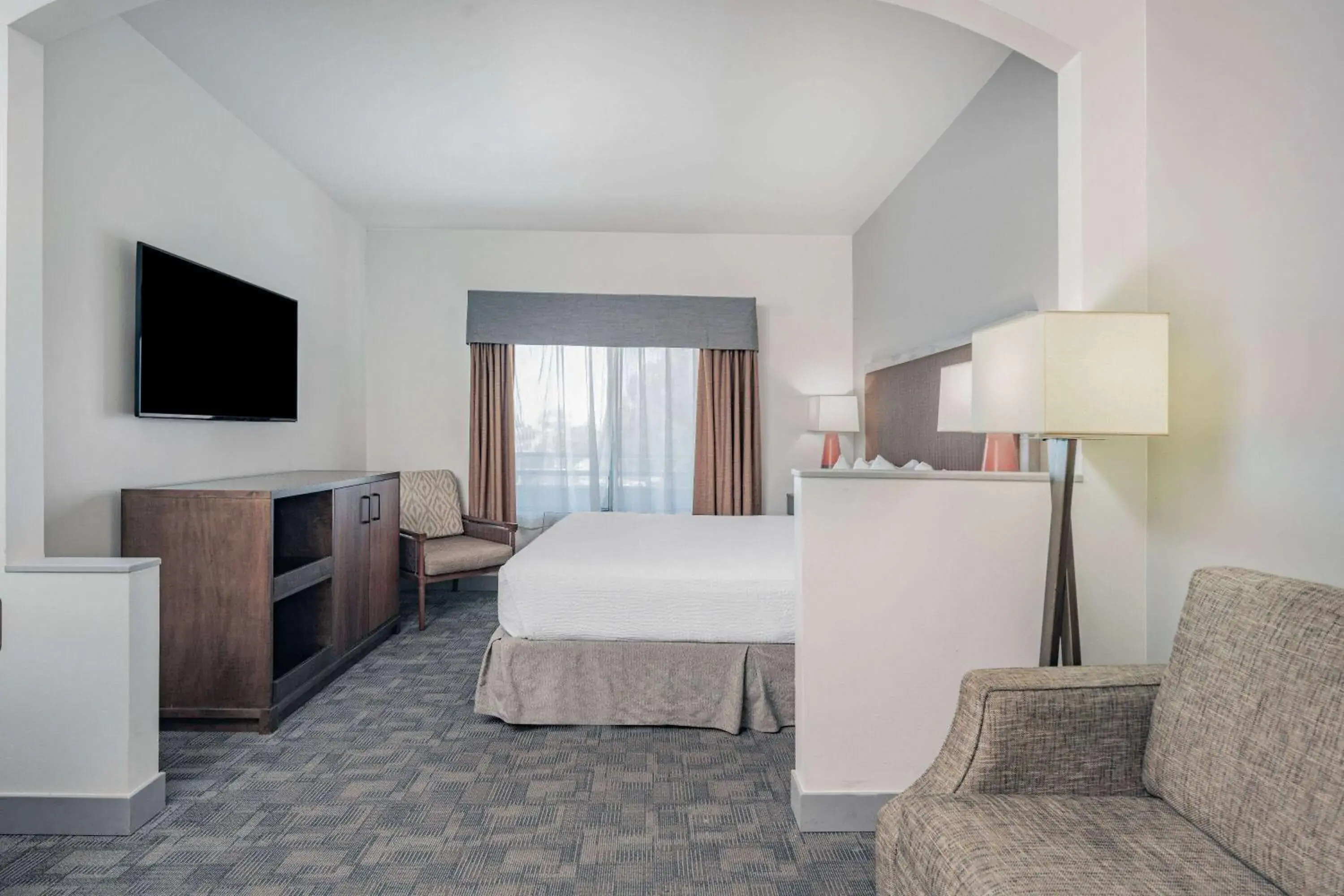 King Suite - Non-Smoking in Ramada by Wyndham Bakersfield King Suite - Non-Smoking in Ramada by Wyndham Bakersfield