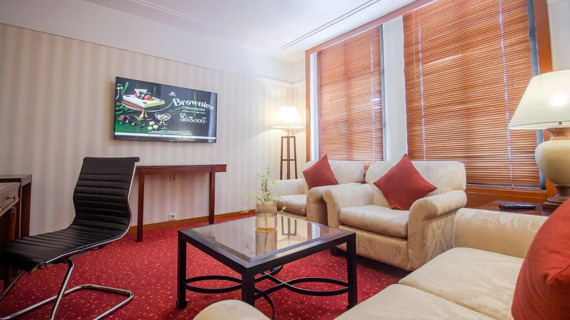 Plaza Club Suite in Redtop Hotel & Convention Center Plaza Club Suite in Redtop Hotel & Convention Center