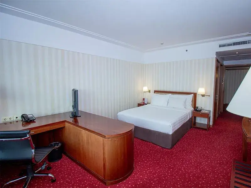 Deluxe Double Room in Redtop Hotel & Convention Center Deluxe Double Room in Redtop Hotel & Convention Center