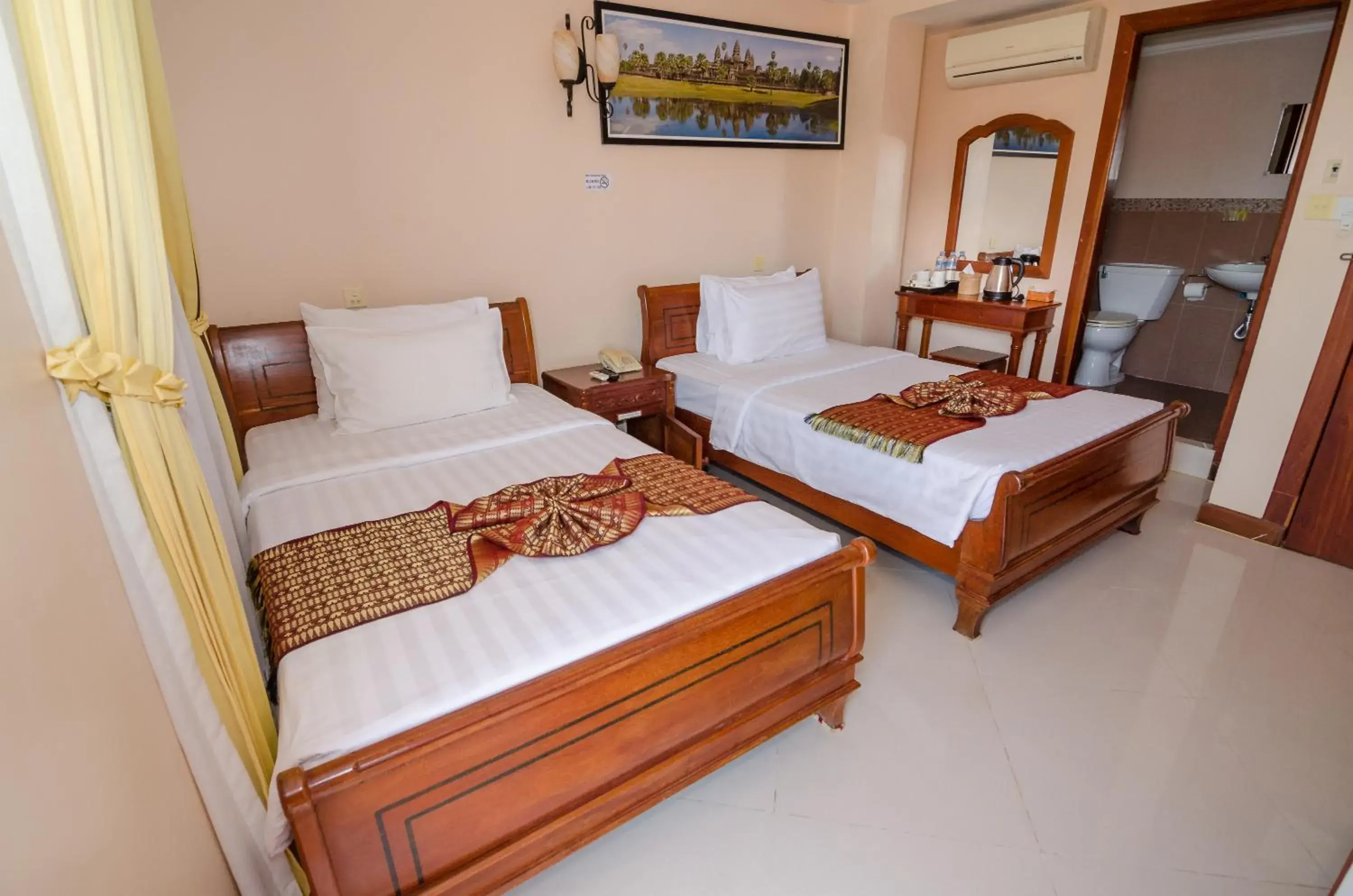 Deluxe Twin Room Free Airport Pick Up in Neth Socheata Hotel Deluxe Twin Room Free Airport Pick Up in Neth Socheata Hotel
