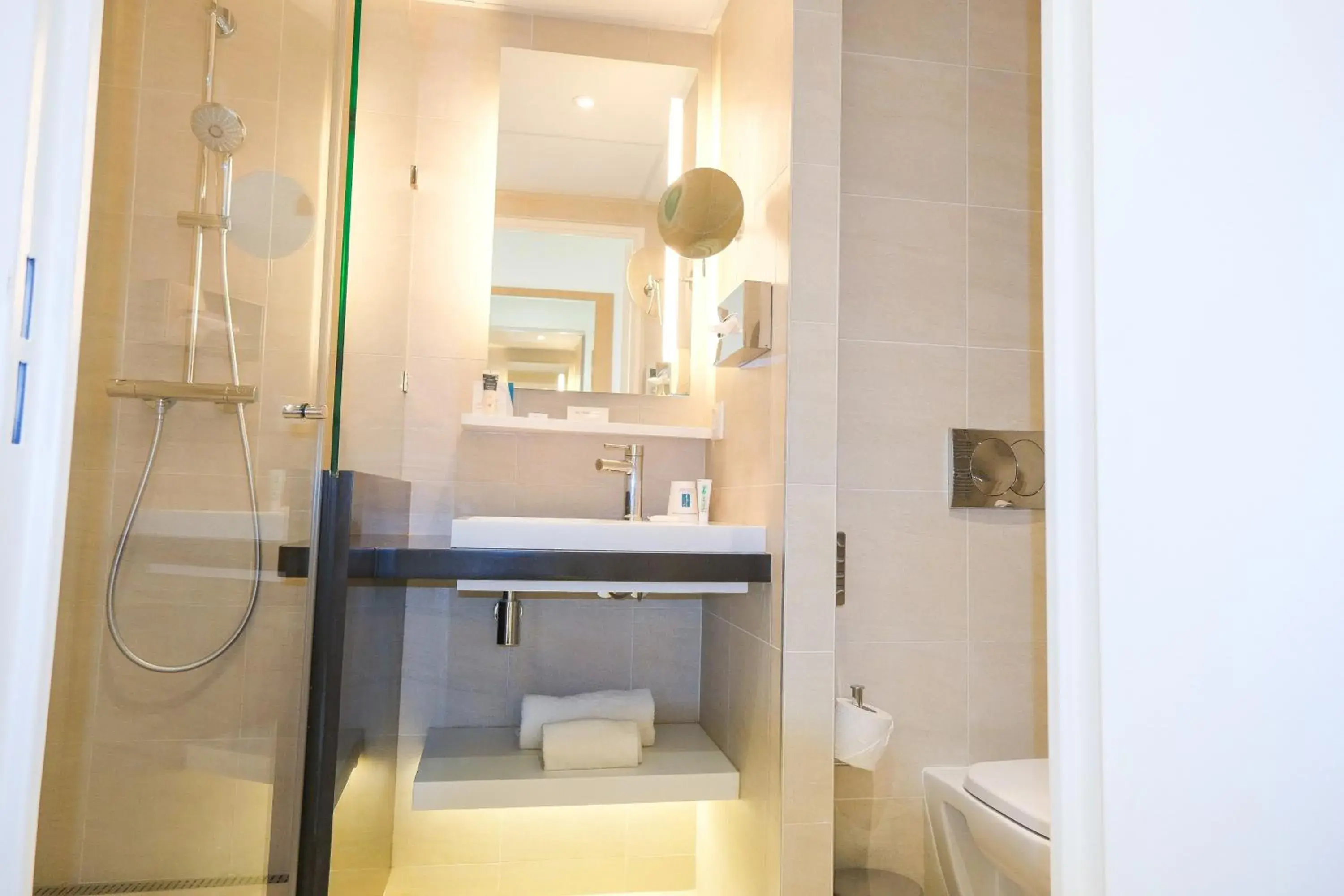 Single Room with Sea View in Thalazur Ouistreham - Hôtel & Spa Single Room with Sea View in Thalazur Ouistreham - Hôtel & Spa