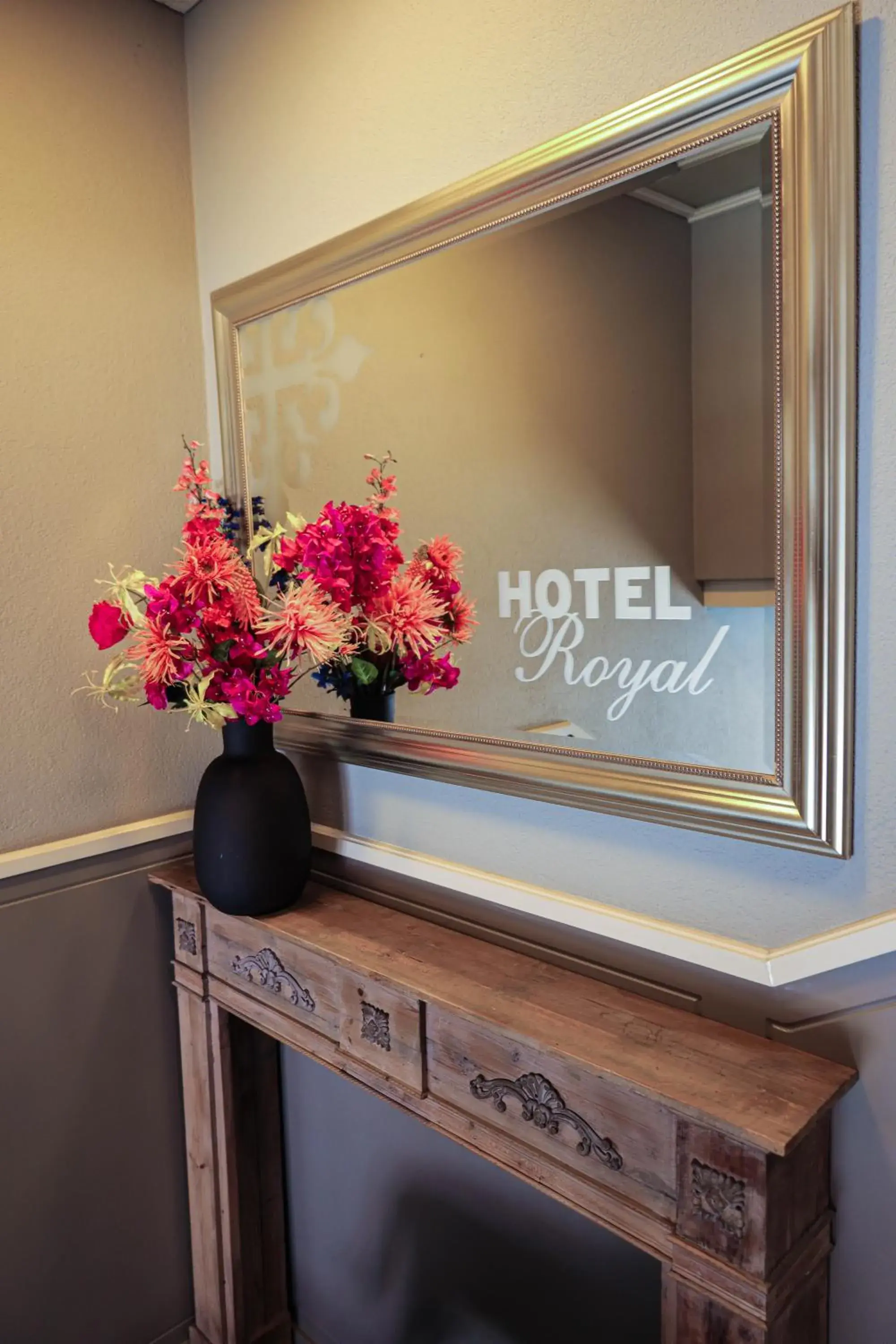 Small Single Room in Hotel Royal Small Single Room in Hotel Royal