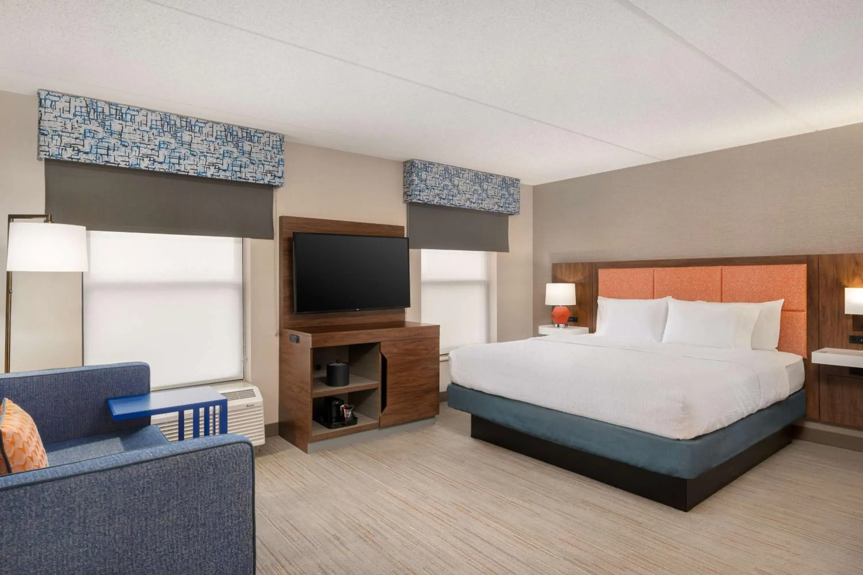 King Studio Suite - Non-Smoking in Hampton Inn Bloomsburg King Studio Suite - Non-Smoking in Hampton Inn Bloomsburg