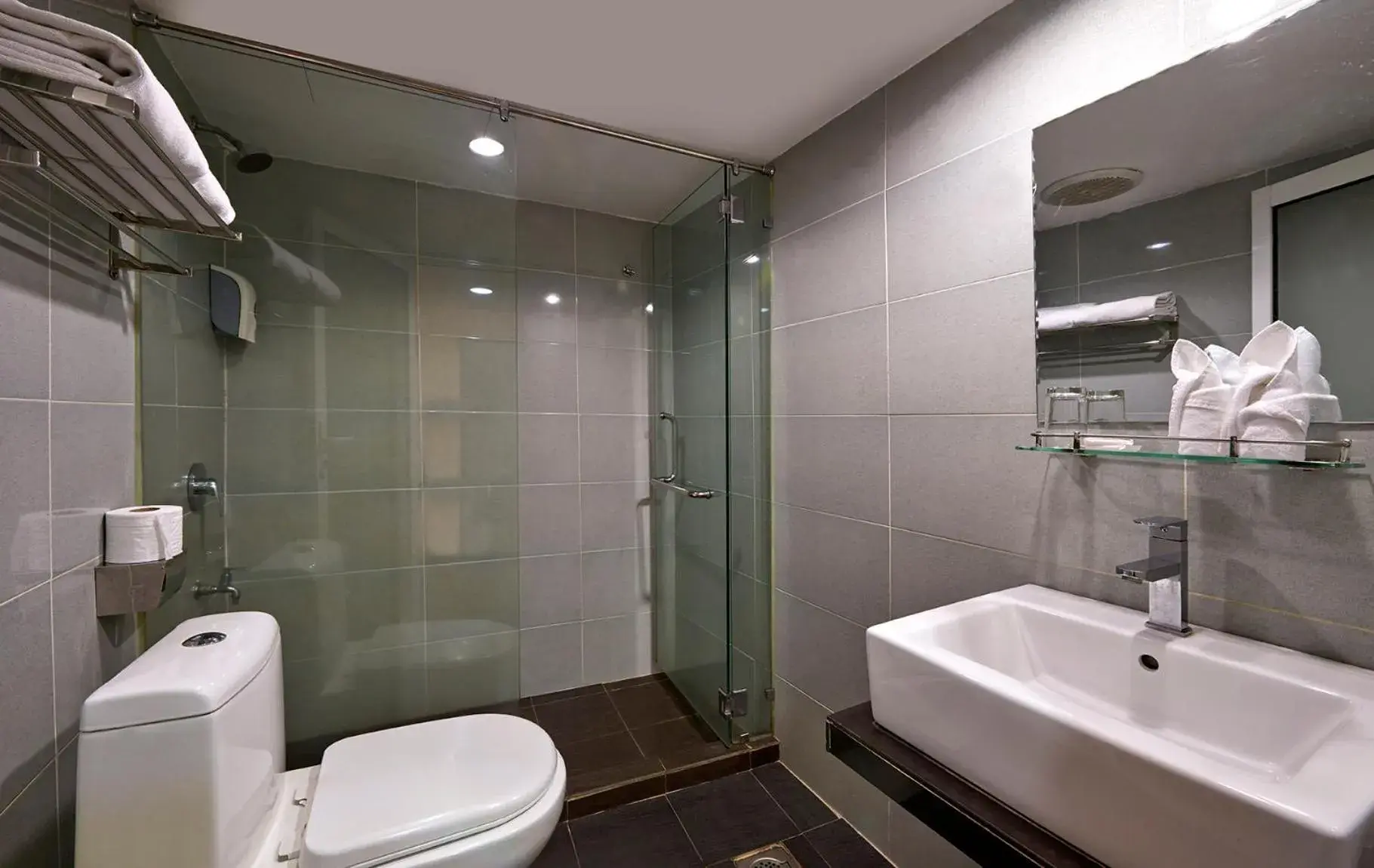 Budget Twin Room in Palace Hotel Budget Twin Room in Palace Hotel