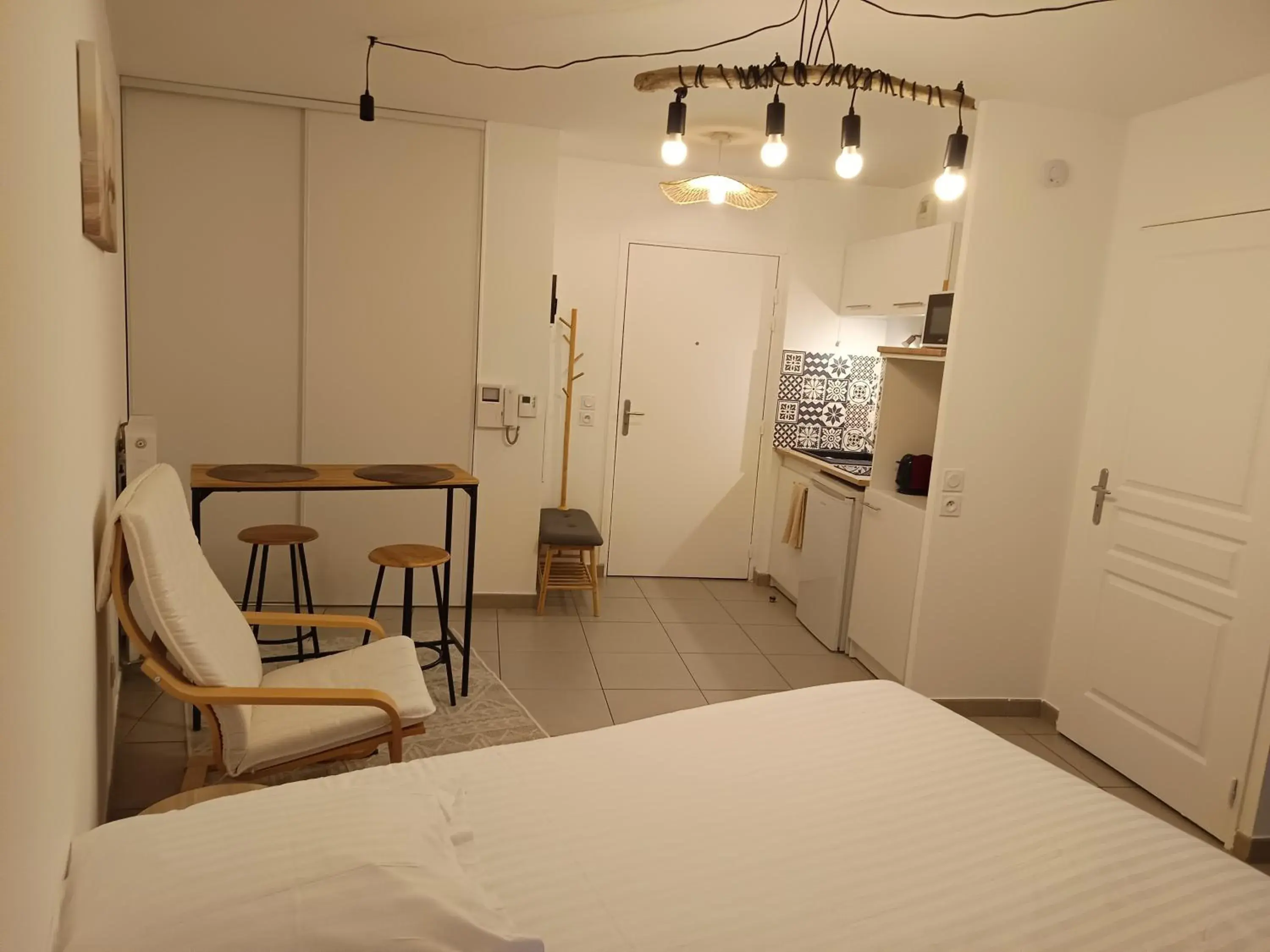 Studio in Villa'vi Lyon Est Chambres d'Hôtes Studio in Villa'vi Lyon Est Chambres d'Hôtes