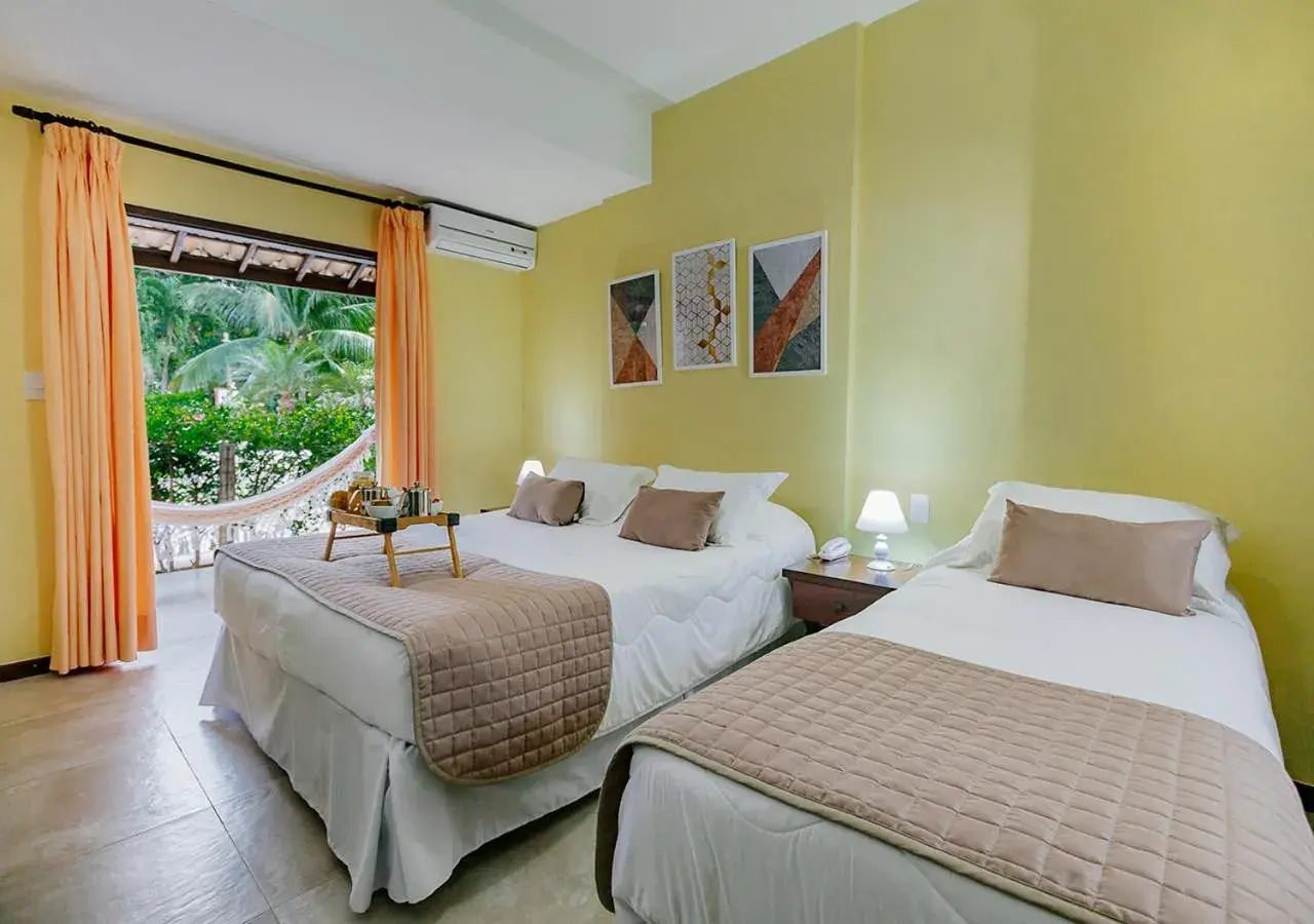 Superior Triple Room in Hotel Eco Atlântico Superior Triple Room in Hotel Eco Atlântico