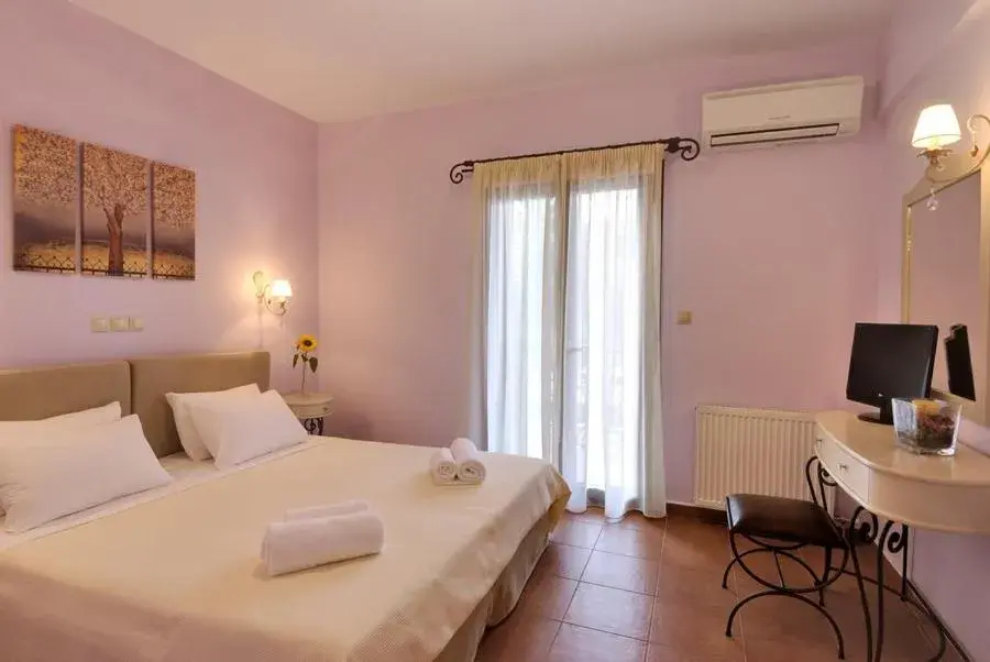 Family Apartment (2 Adults + 1 Child) - single occupancy in Byzantinon Hotel Family Apartment (2 Adults + 1 Child) - single occupancy in Byzantinon Hotel