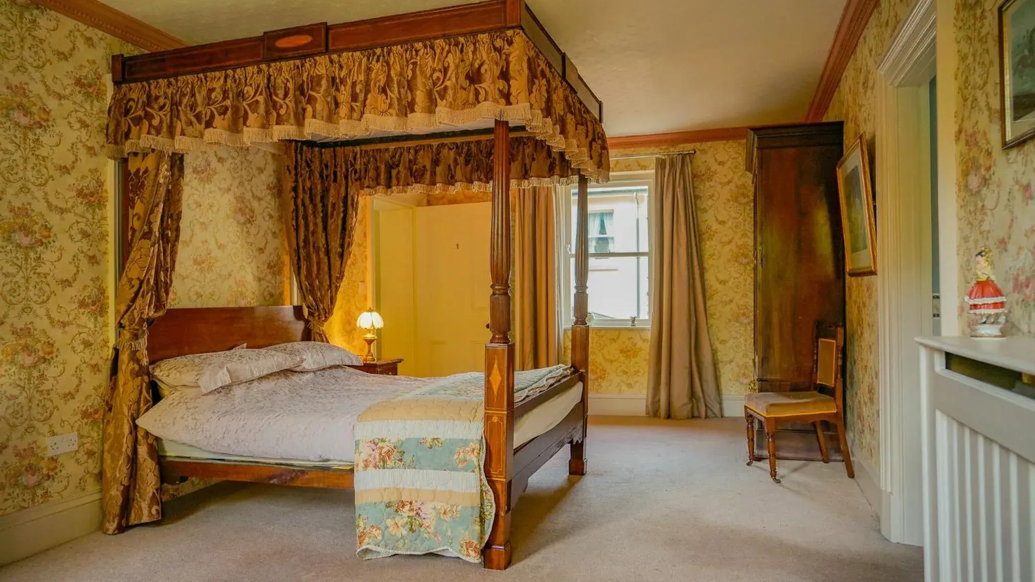 Double Room with Private Bathroom in Banoge House Double Room with Private Bathroom in Banoge House