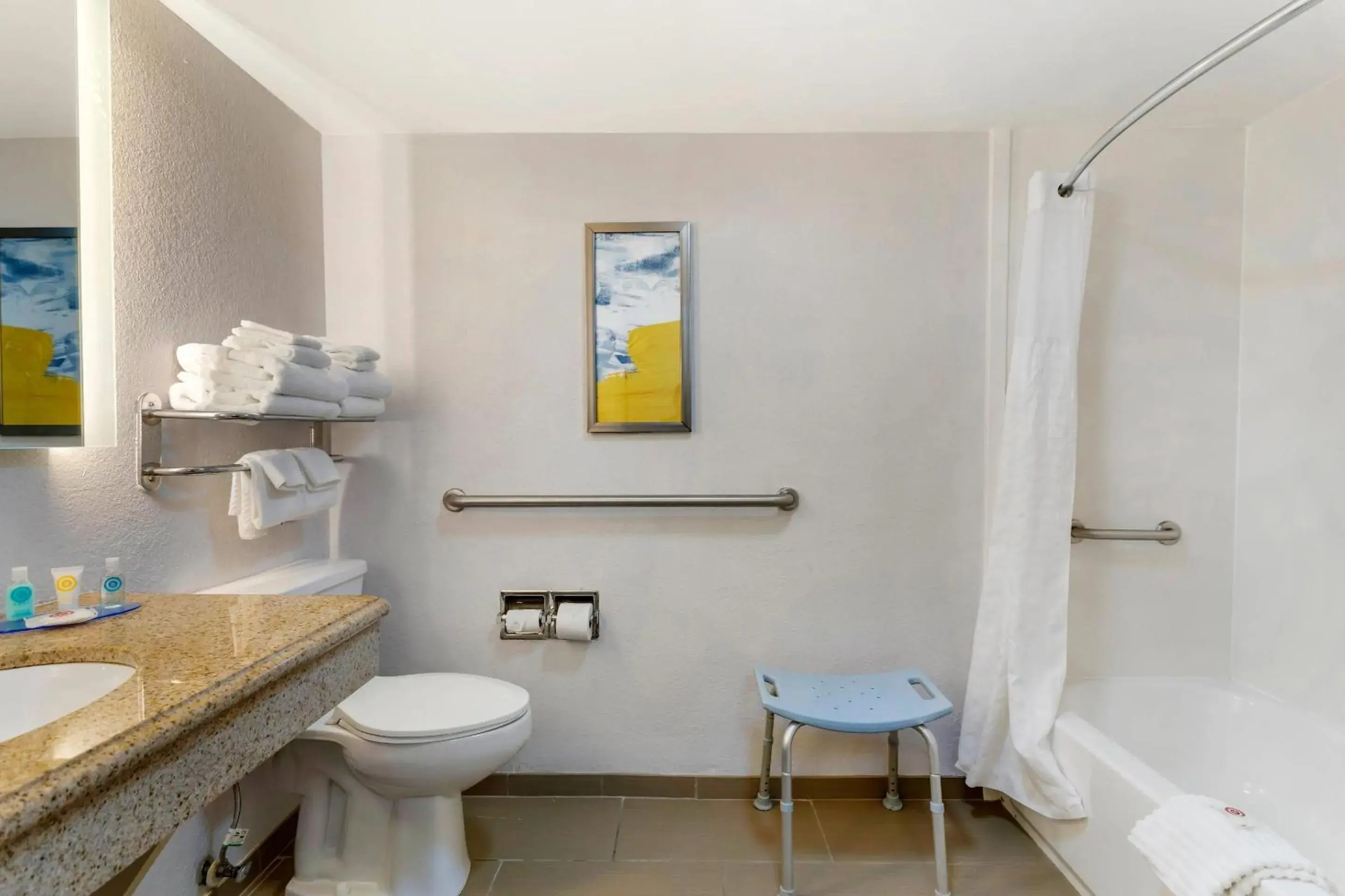 King Room - Disability Access/Non-Smoking in Comfort Inn Oak Ridge - Knoxville King Room - Disability Access/Non-Smoking in Comfort Inn Oak Ridge - Knoxville