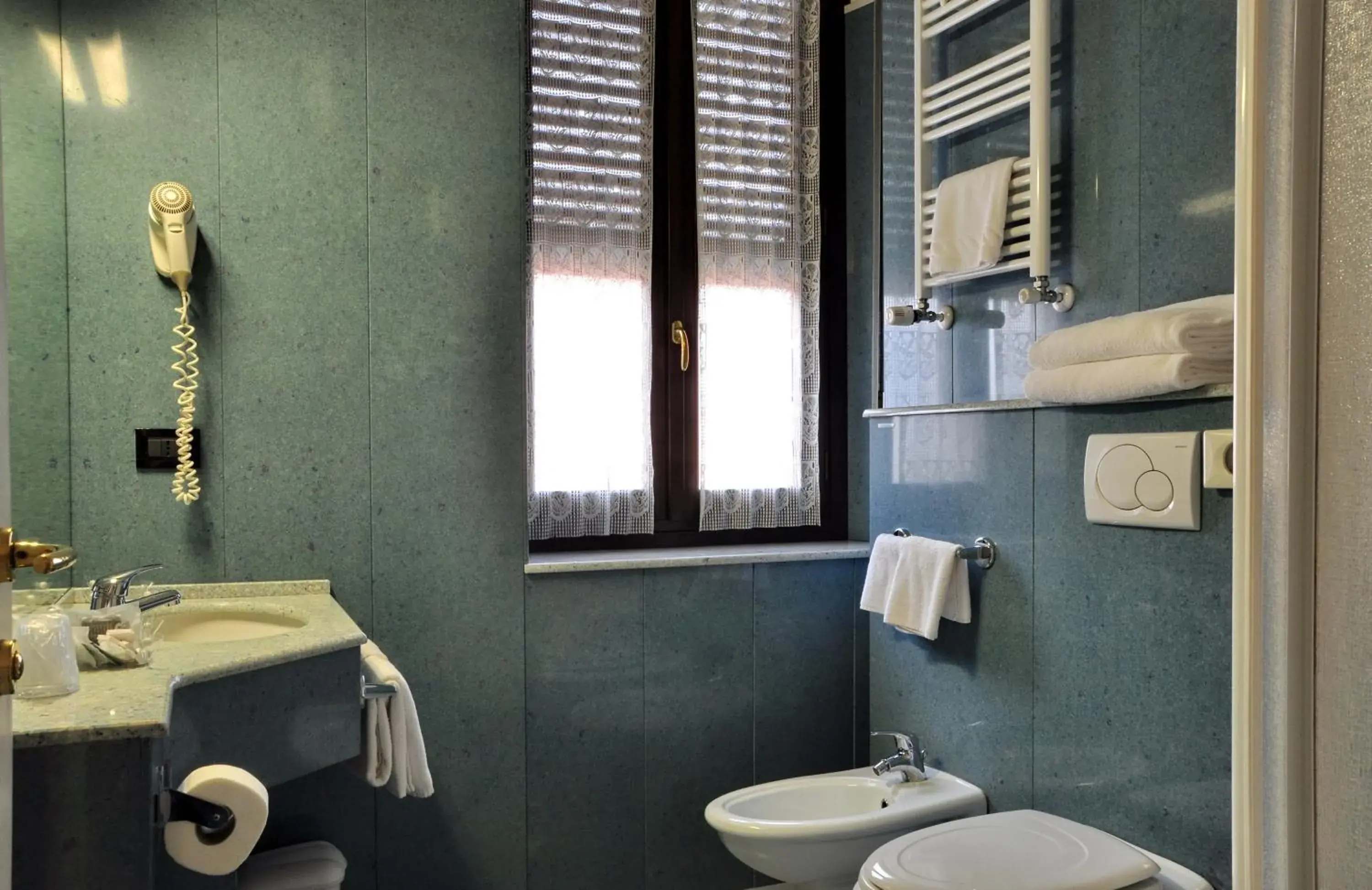 Twin Room in Hotel Galimberti Twin Room in Hotel Galimberti