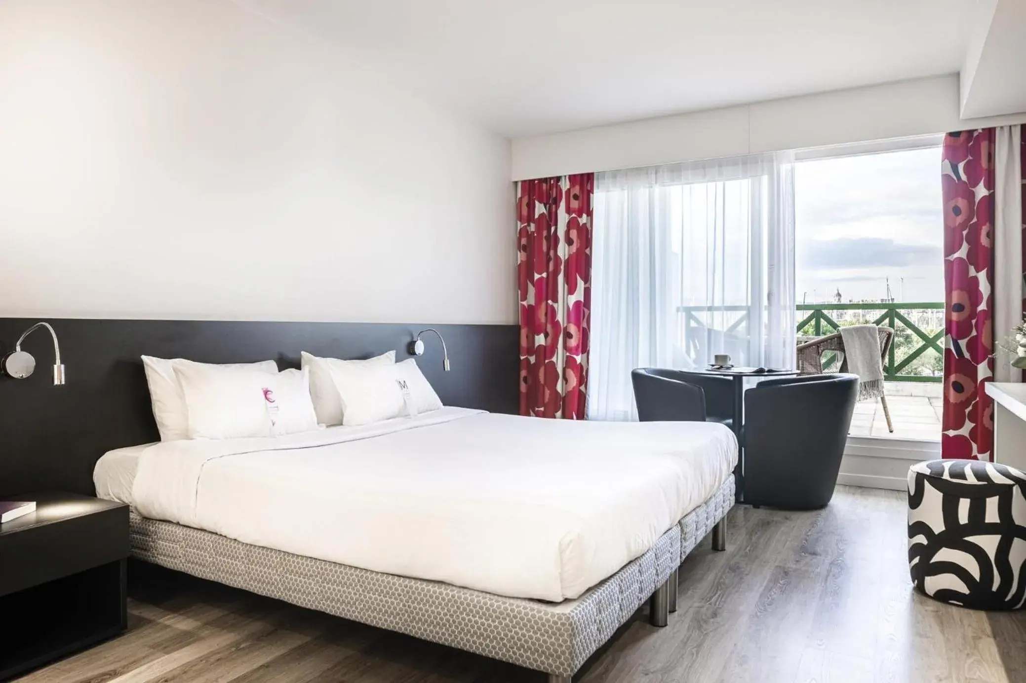 Suite with Pool View - Access to the Spa in Hôtel Serge Blanco - Relais Thalasso & Spa Suite with Pool View - Access to the Spa in Hôtel Serge Blanco - Relais Thalasso & Spa