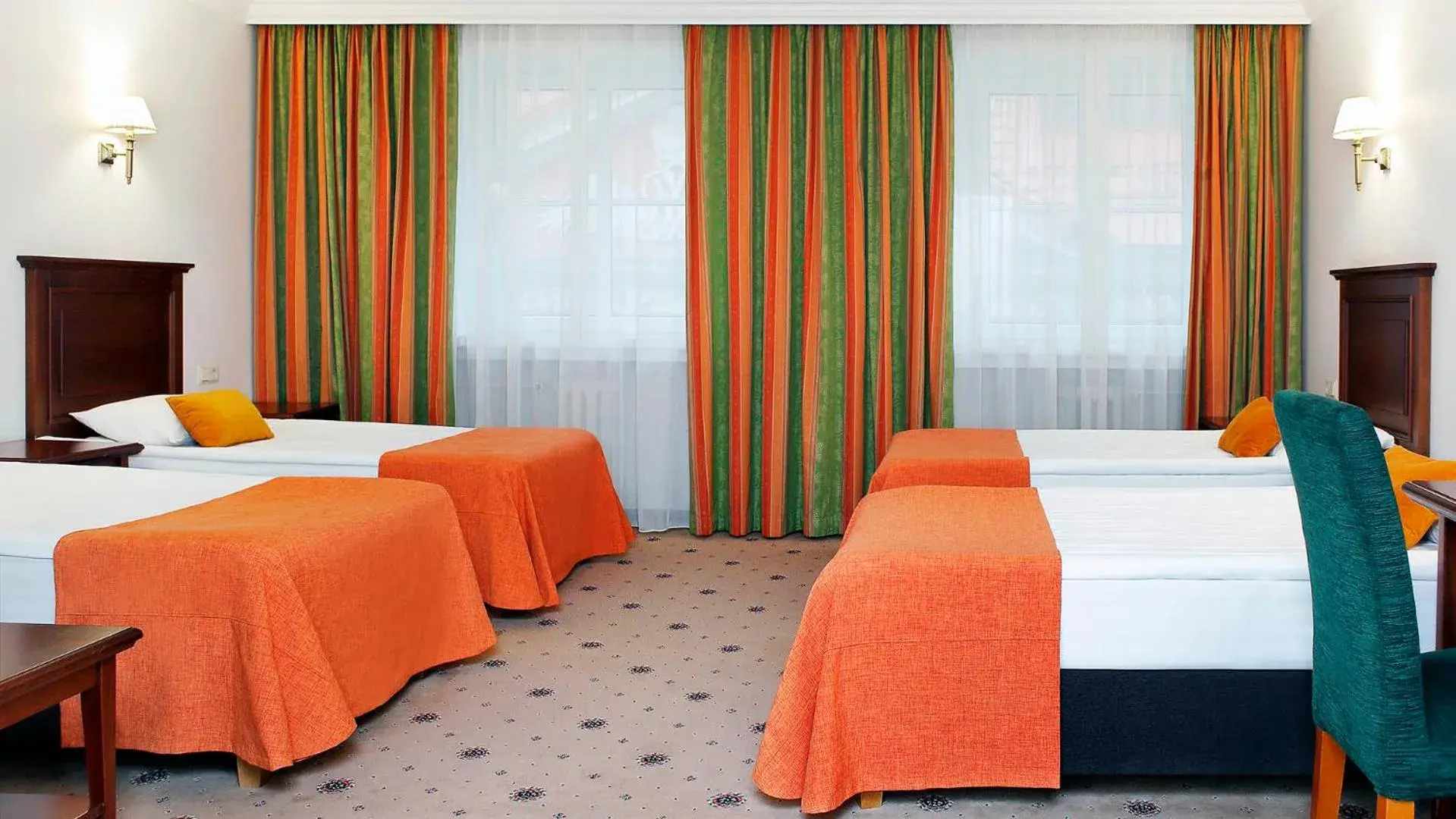 Standard Quadruple Room (4 adults) in Hestia Hotel Draugi Standard Quadruple Room (4 adults) in Hestia Hotel Draugi