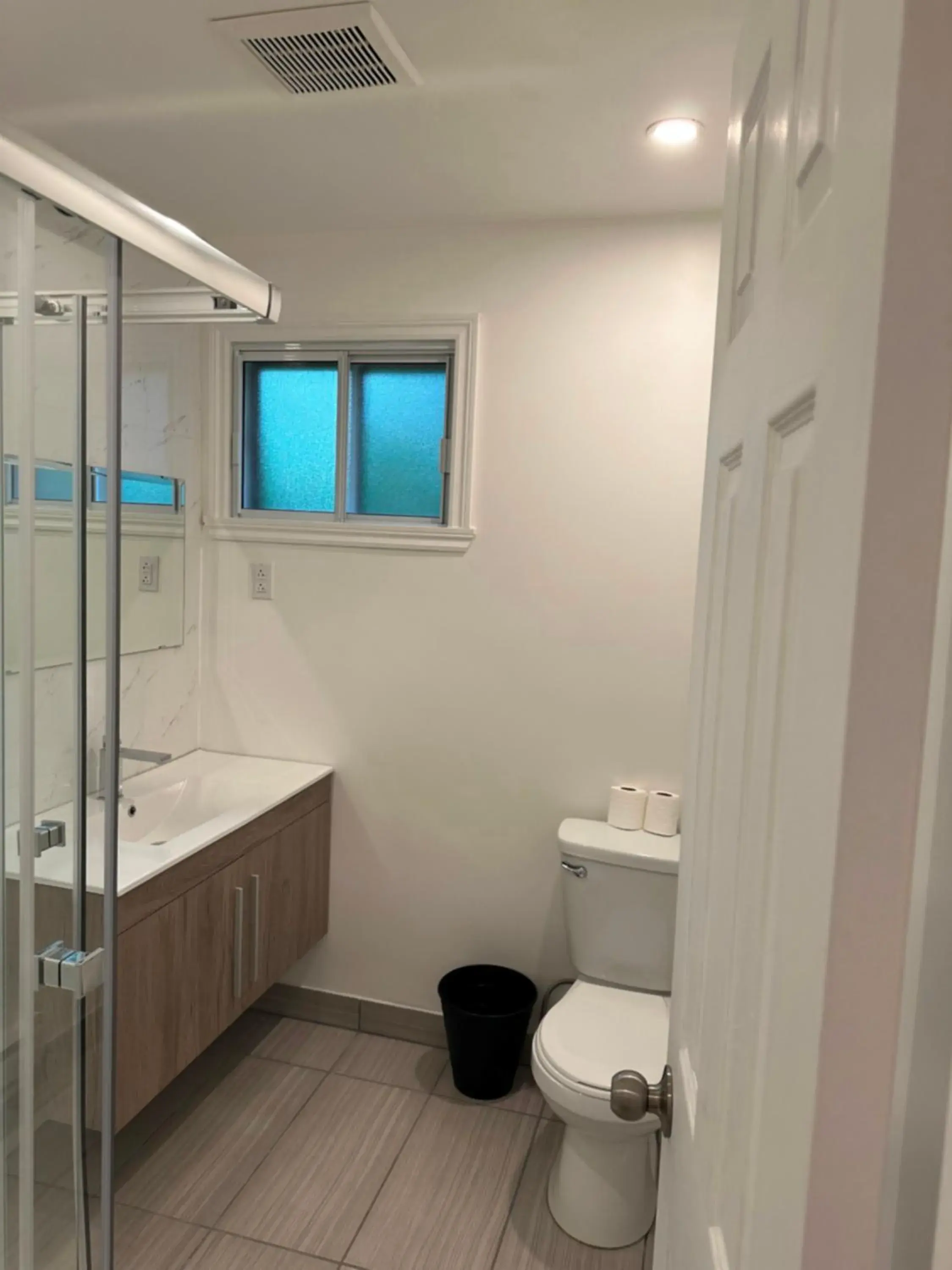 Double Room with Two Double Beds - Non Smoking in Motel Chez Nous Double Room with Two Double Beds - Non Smoking in Motel Chez Nous