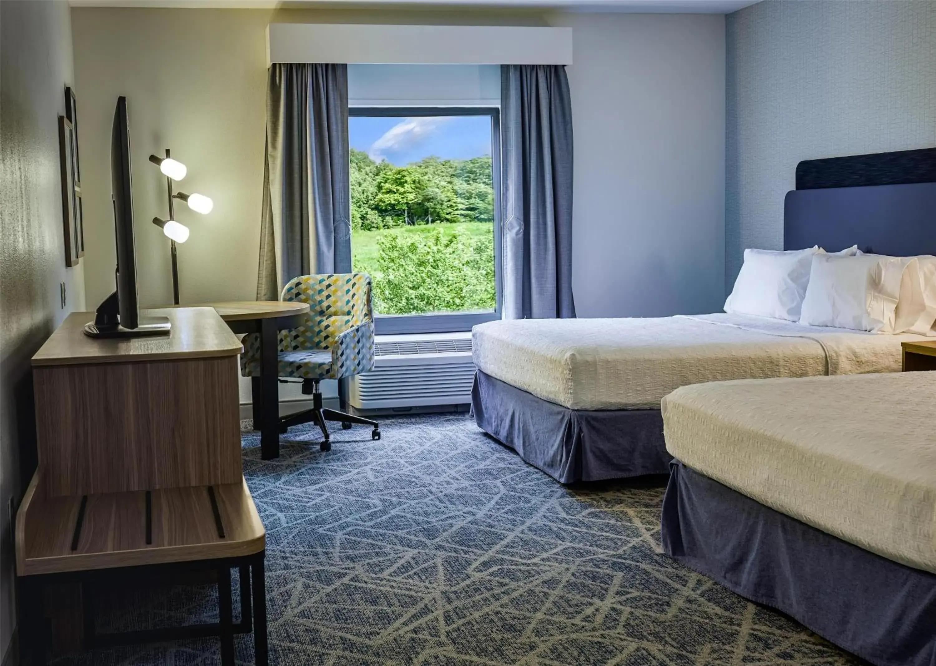 Queen Room with Two Queen Beds - Mobility and Hearing Access/Non-Smoking in Hampton Inn & Suites Radcliff/Fort Knox Queen Room with Two Queen Beds - Mobility and Hearing Access/Non-Smoking in Hampton Inn & Suites Radcliff/Fort Knox