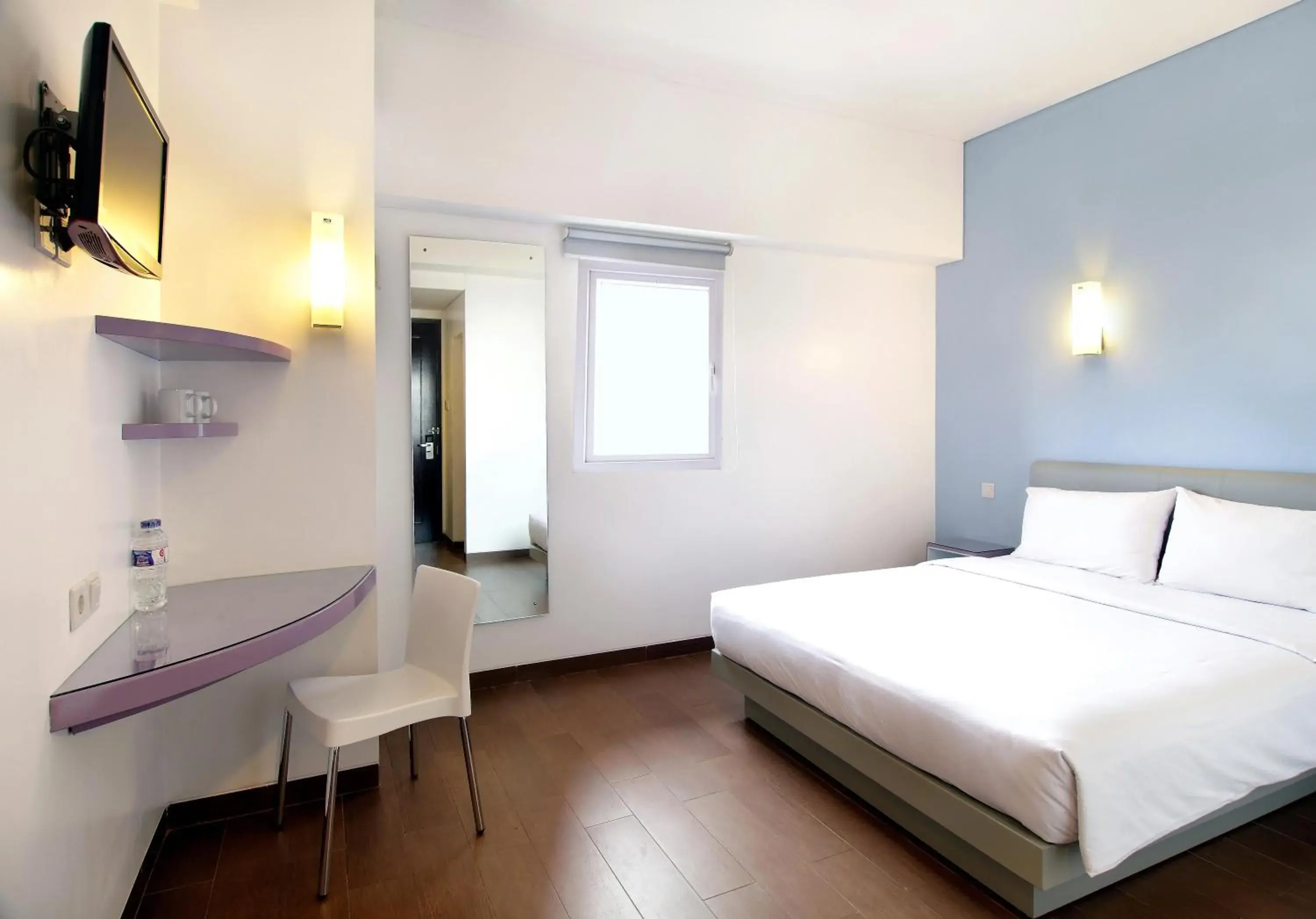 Smart Queen Room in Amaris Hotel Panakkukang Smart Queen Room in Amaris Hotel Panakkukang