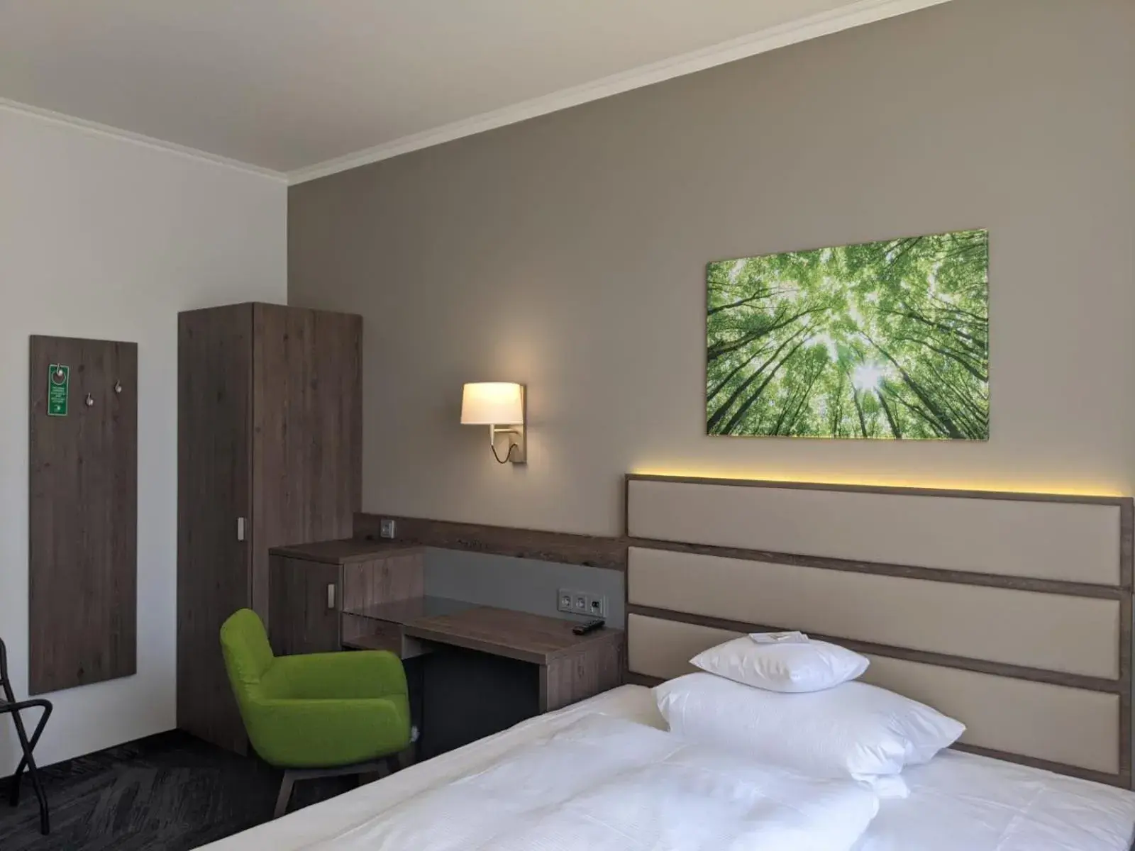 Business Single Room - single occupancy in Parkhotel am Taunus Business Single Room - single occupancy in Parkhotel am Taunus