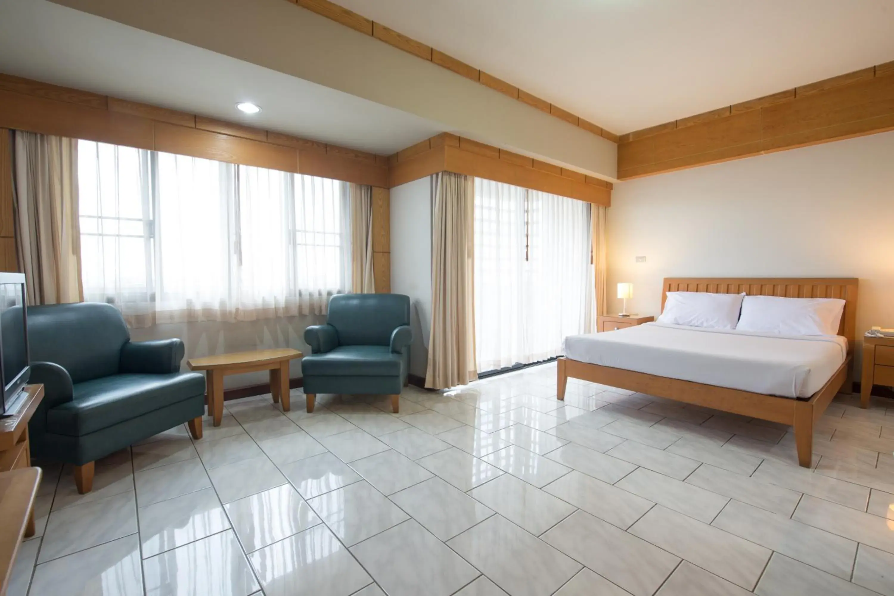 Double Room with Shower in Baan Pratoom Double Room with Shower in Baan Pratoom