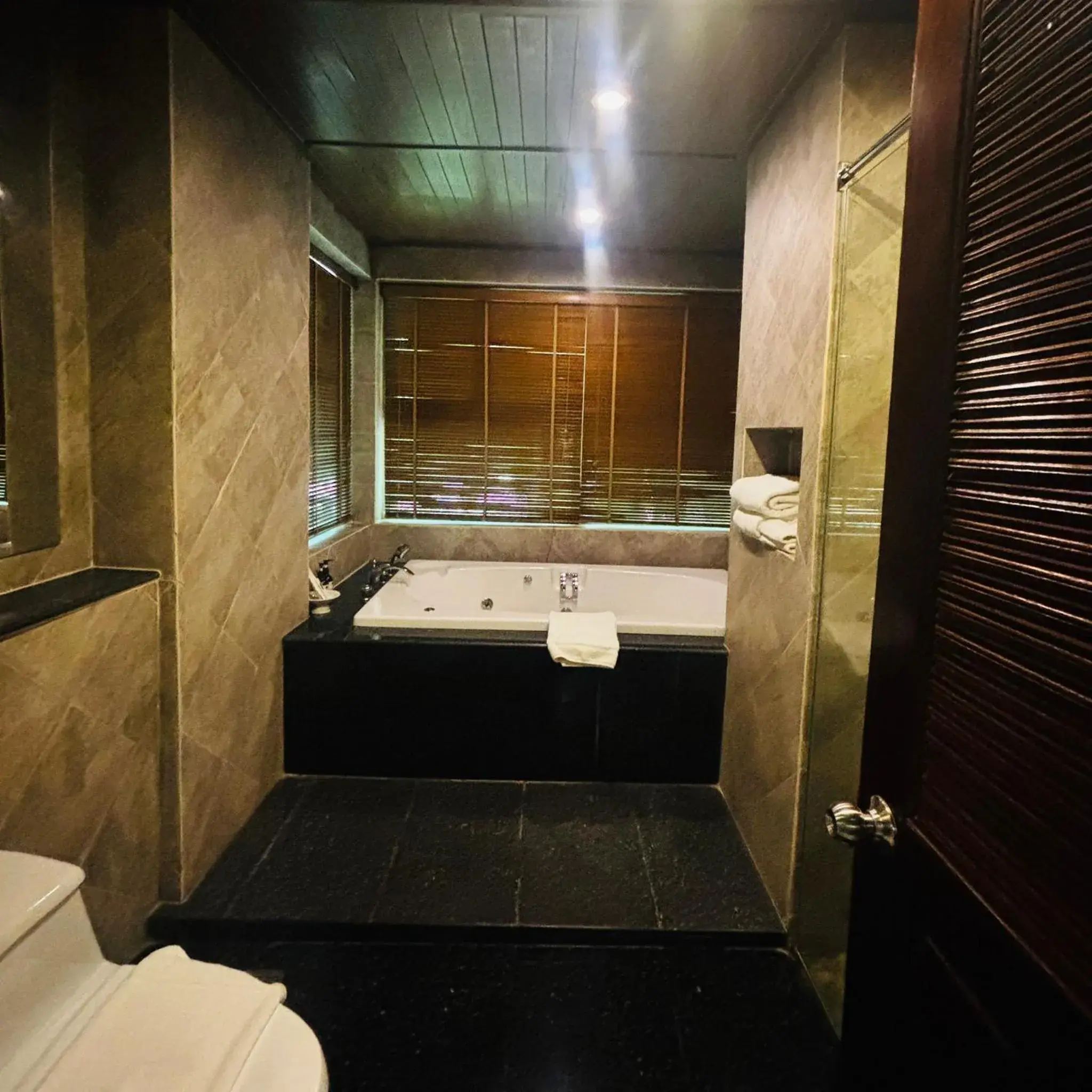 Two-Bedroom Pool Access Beach Junior Suite in Avalon Beach Resort Two-Bedroom Pool Access Beach Junior Suite in Avalon Beach Resort