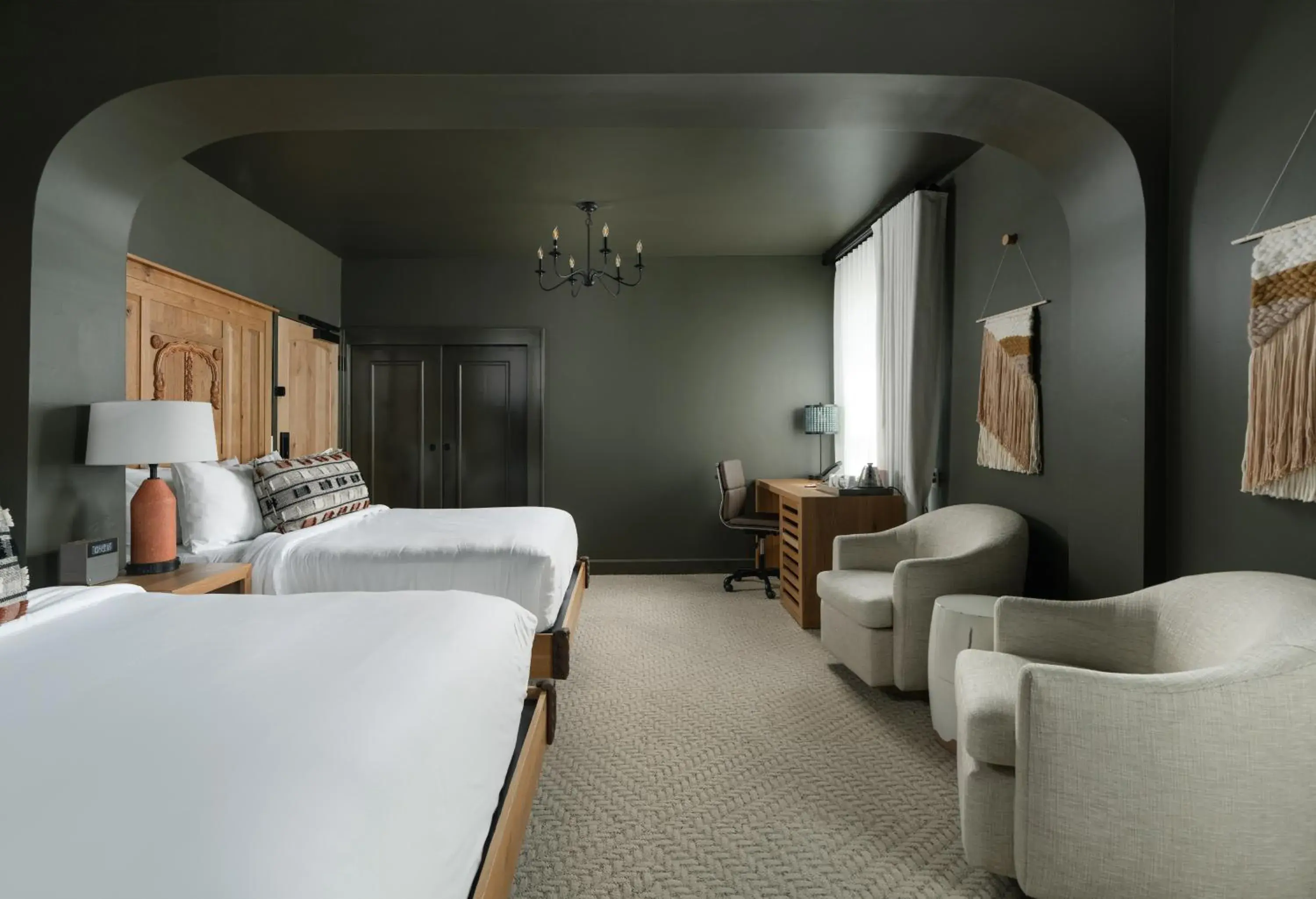 Queen Room with Two Queen Beds in Hotel Santa Barbara Queen Room with Two Queen Beds in Hotel Santa Barbara