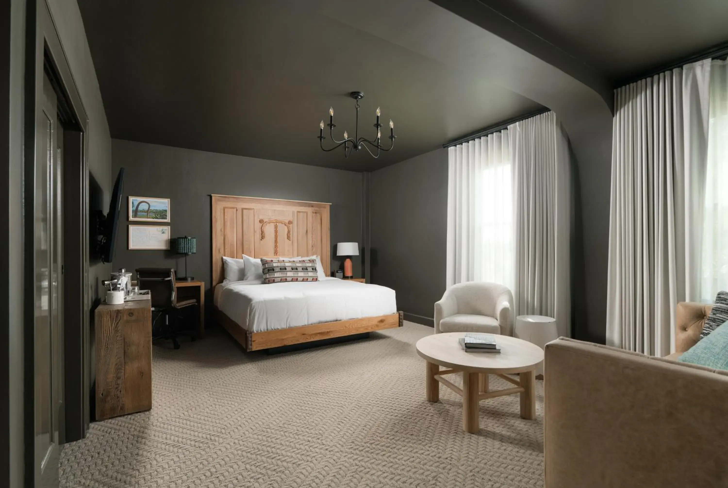 King Suite in Hotel Santa Barbara King Suite in Hotel Santa Barbara