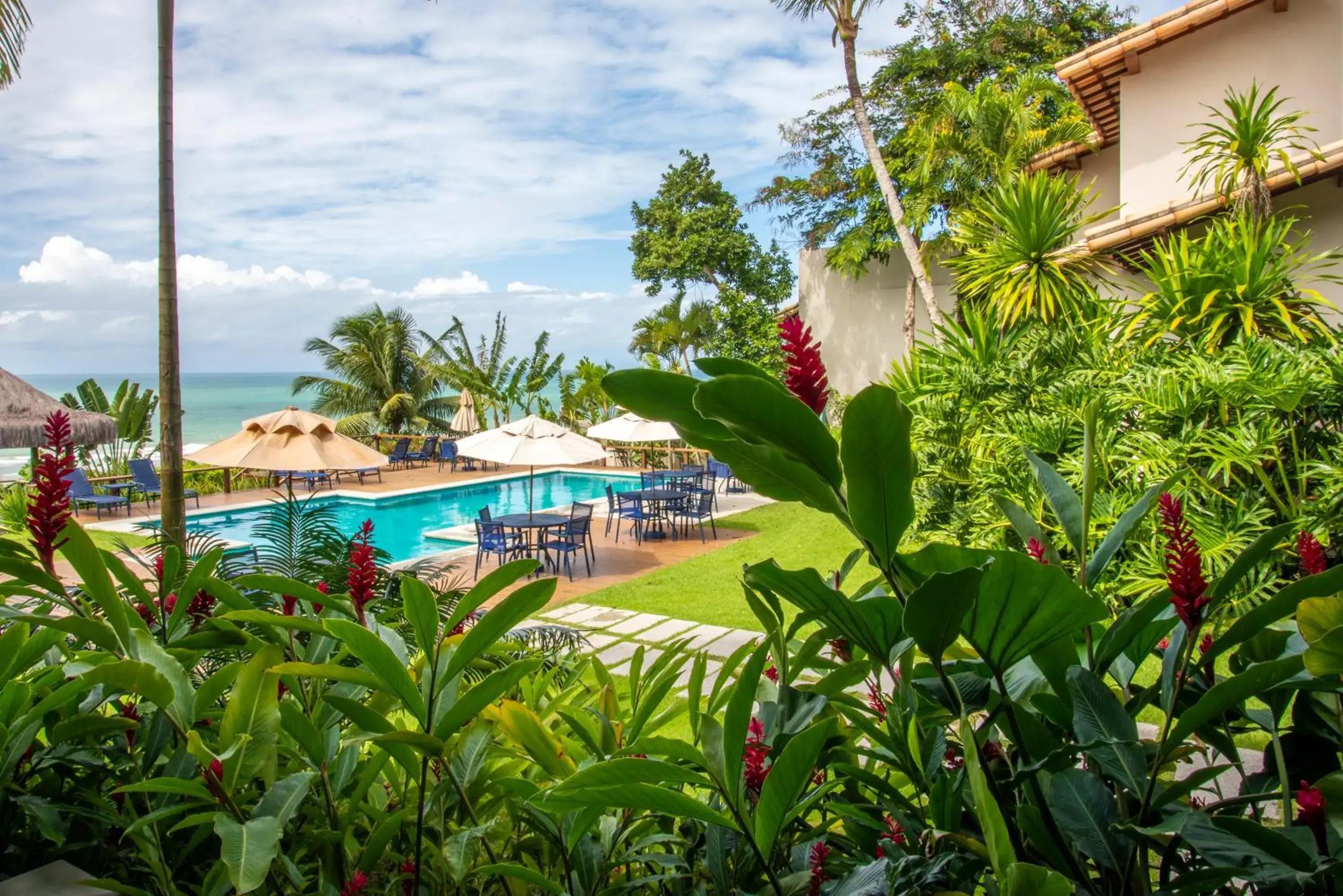 Room with Balcony and Lateral Sea View in Hotel Paraiso do Morro Room with Balcony and Lateral Sea View in Hotel Paraiso do Morro