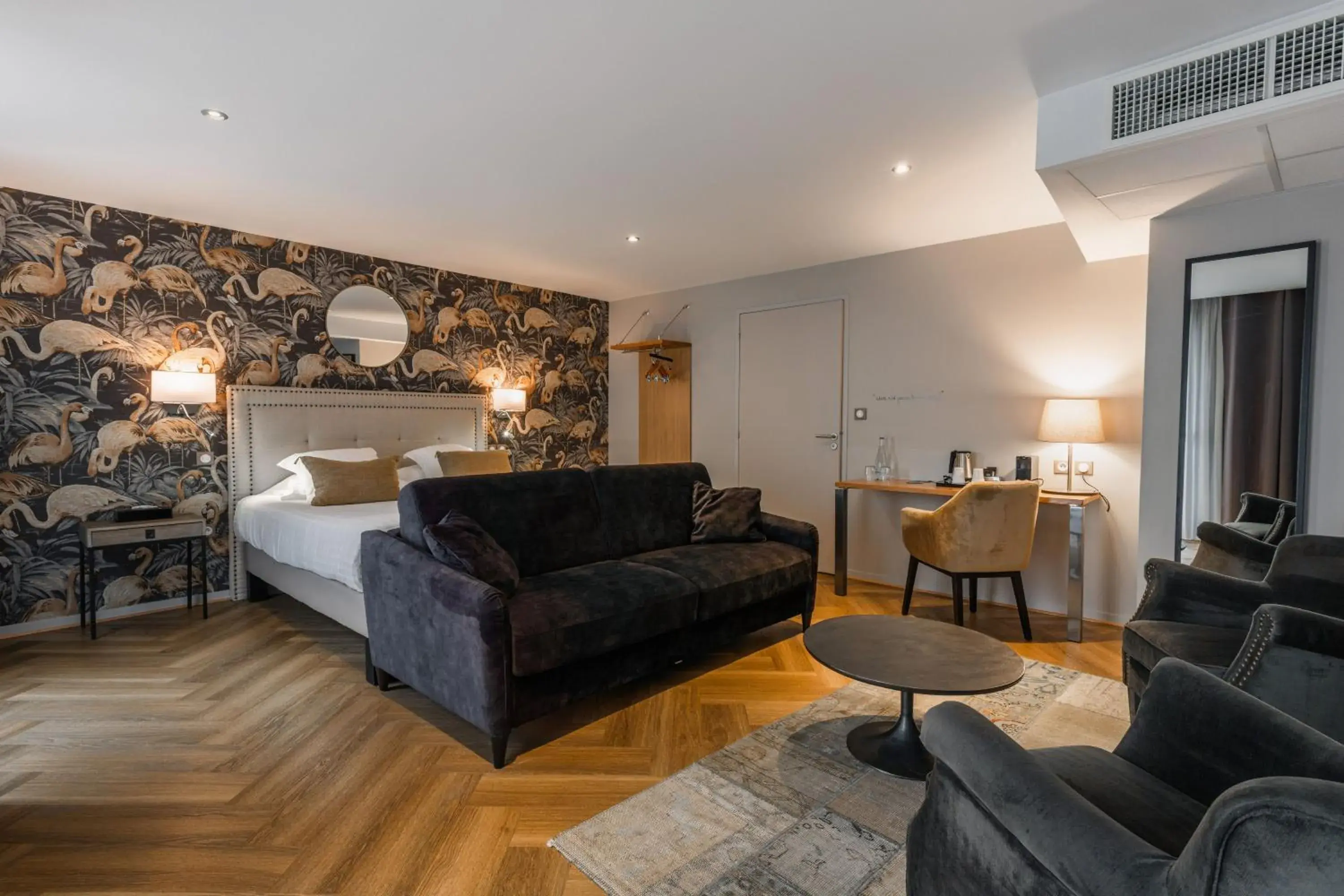 Large Suite in Edgar Hôtel & Spa - Table Gastronomique Large Suite in Edgar Hôtel & Spa - Table Gastronomique