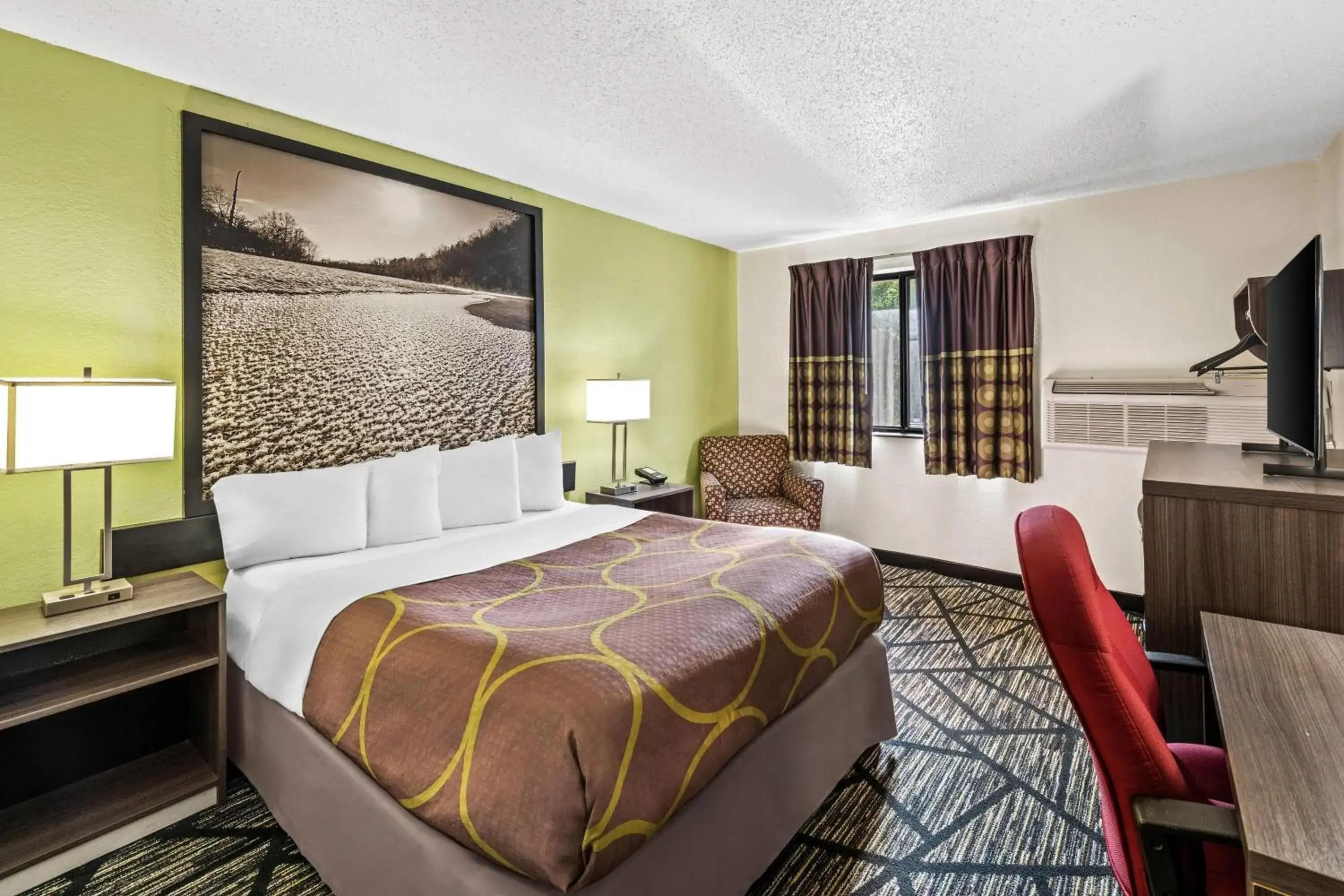 Queen Room - Non-Smoking in Super 8 by Wyndham Independence Kansas City Queen Room - Non-Smoking in Super 8 by Wyndham Independence Kansas City