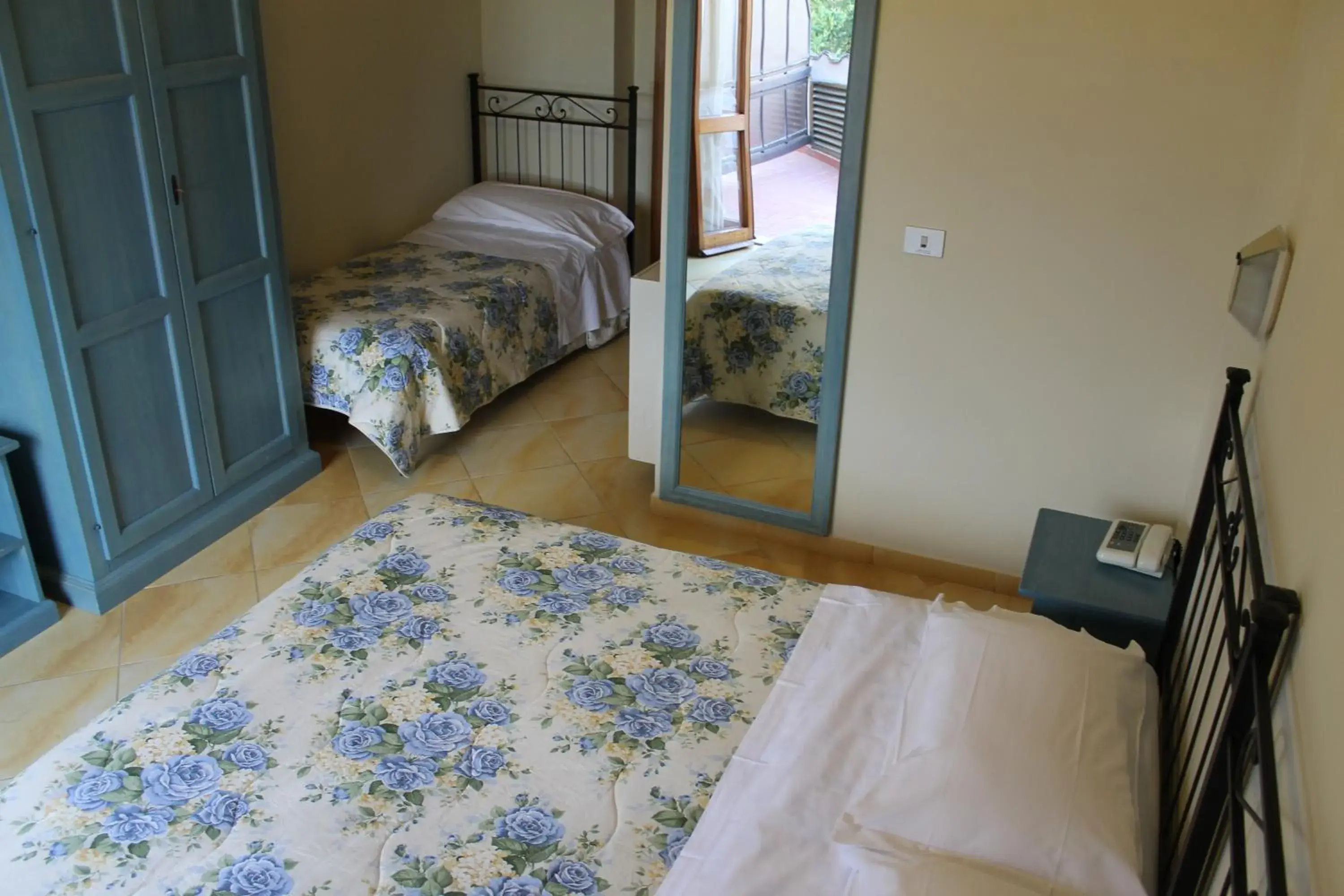 Classic Triple Room in Hotel Ismaele Classic Triple Room in Hotel Ismaele