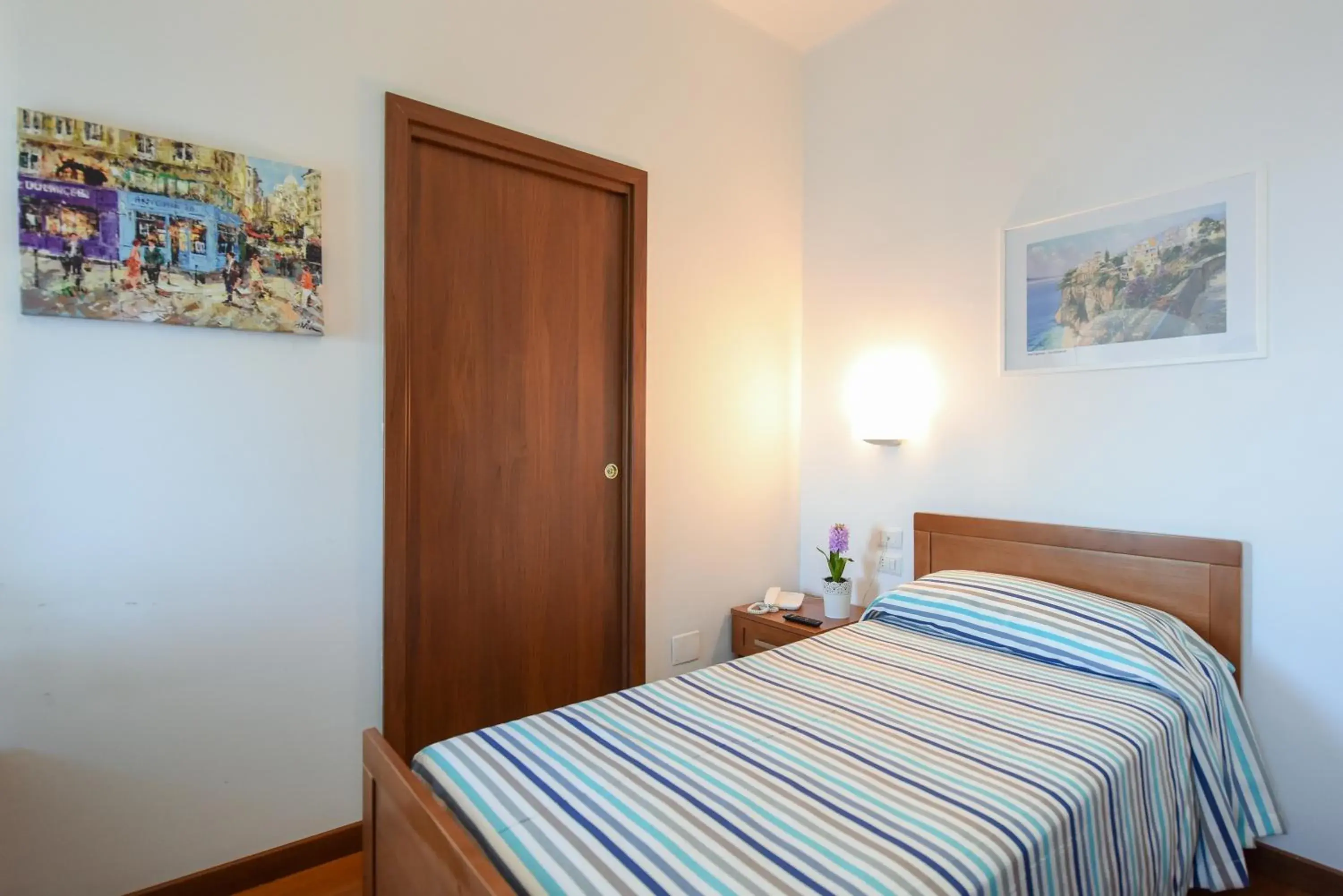 Single Room with Sea View in Villa Crawford Single Room with Sea View in Villa Crawford