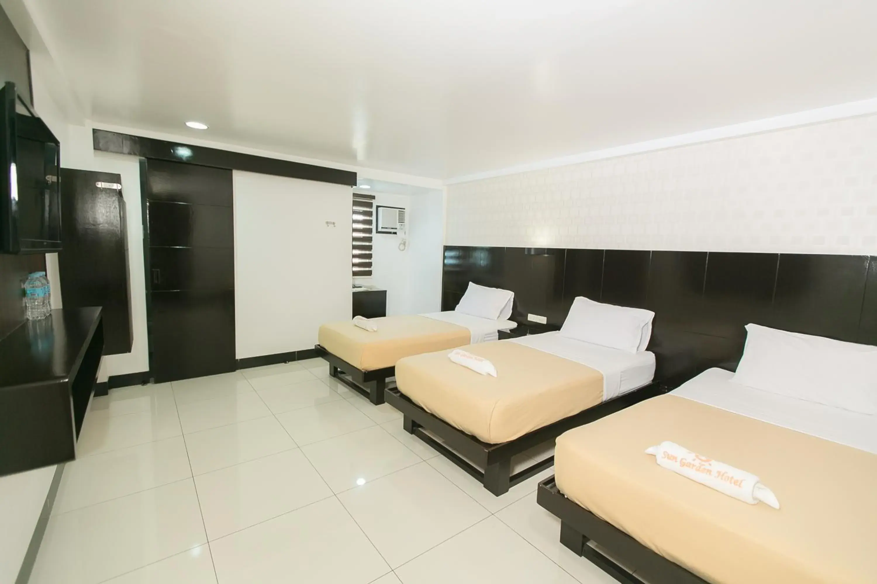 Triple Room in Sun Garden Hotel Tarlac Triple Room in Sun Garden Hotel Tarlac
