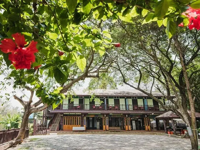 Deluxe Family Room in Baan Imm Sook Resort Deluxe Family Room in Baan Imm Sook Resort