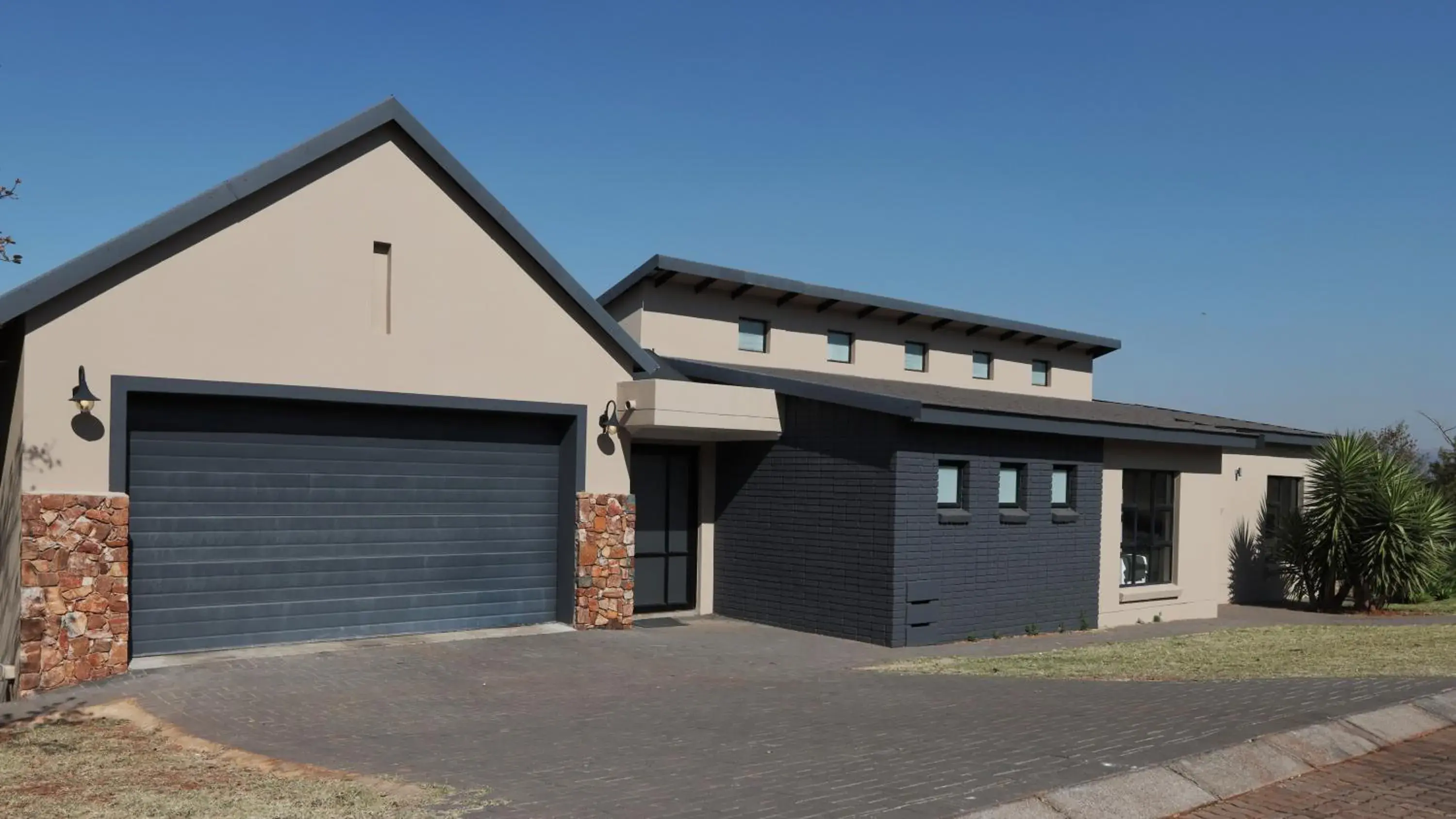 Four-Bedroom House in Seasons Golf, Leisure, Spa Four-Bedroom House in Seasons Golf, Leisure, Spa