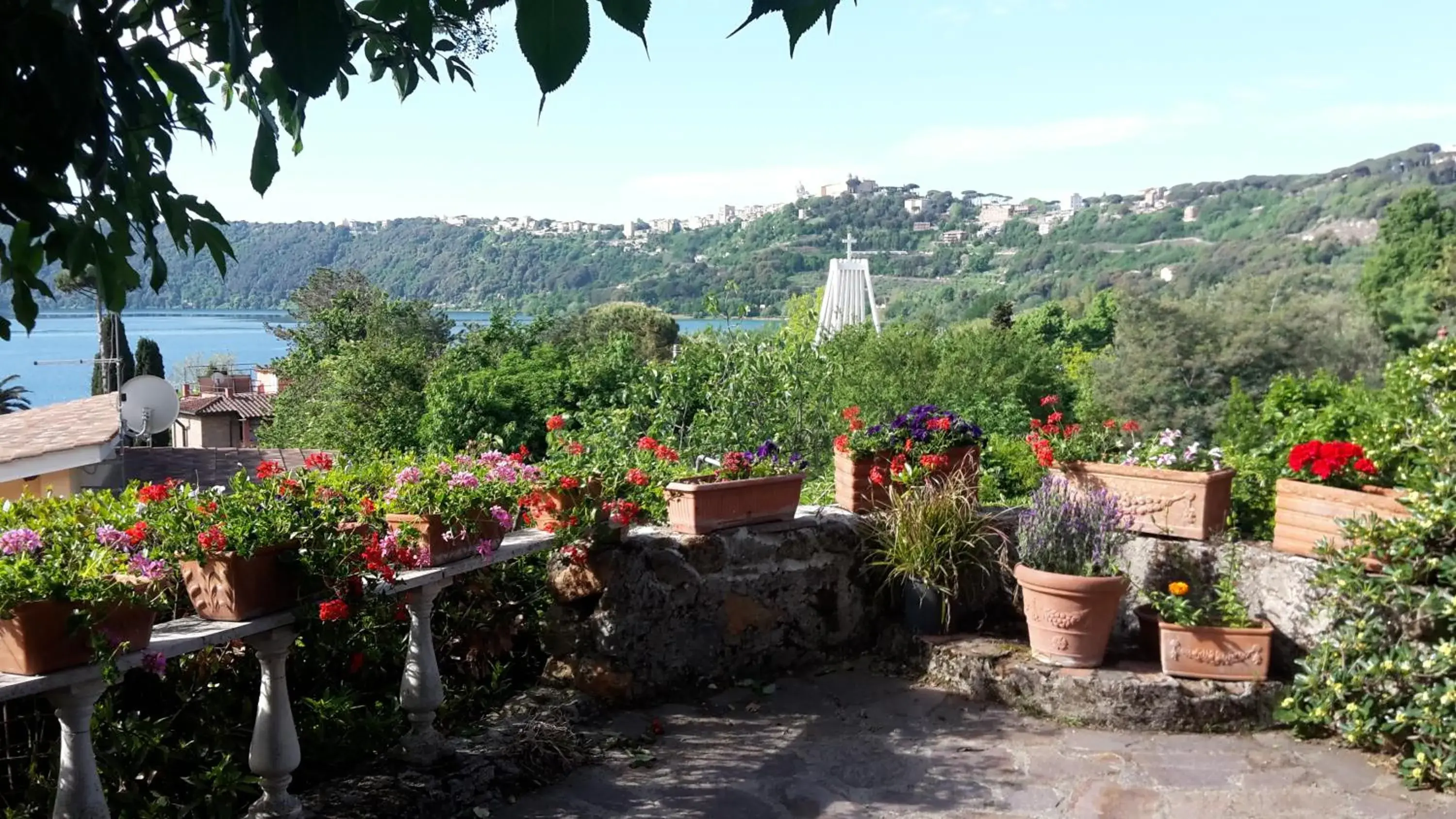 Bed&Breakfast "Fiorella" sul Lago Bed&Breakfast "Fiorella" sul Lago